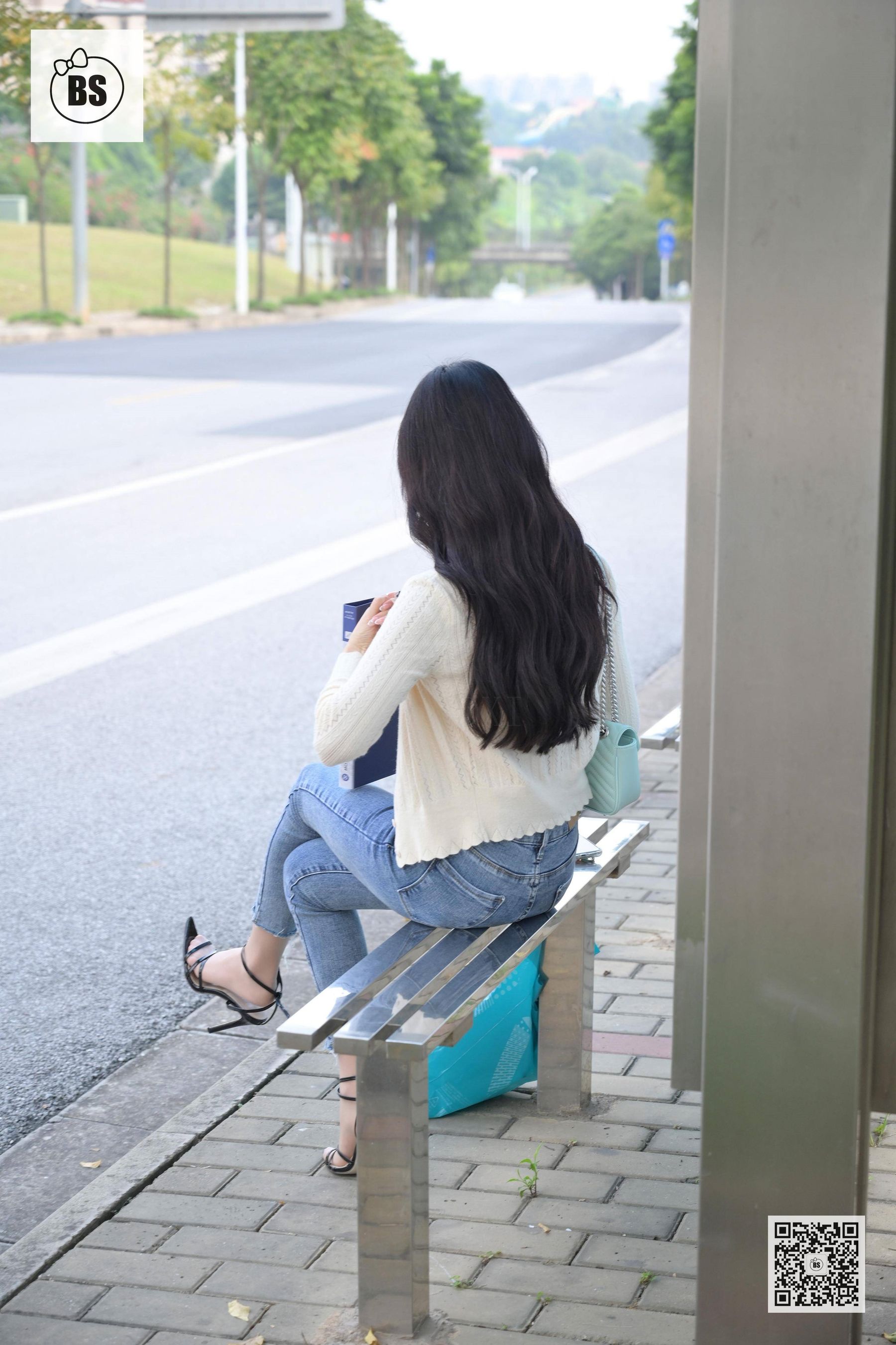 I want to think MX009 Mei West Bus Station Qiji Ji 4