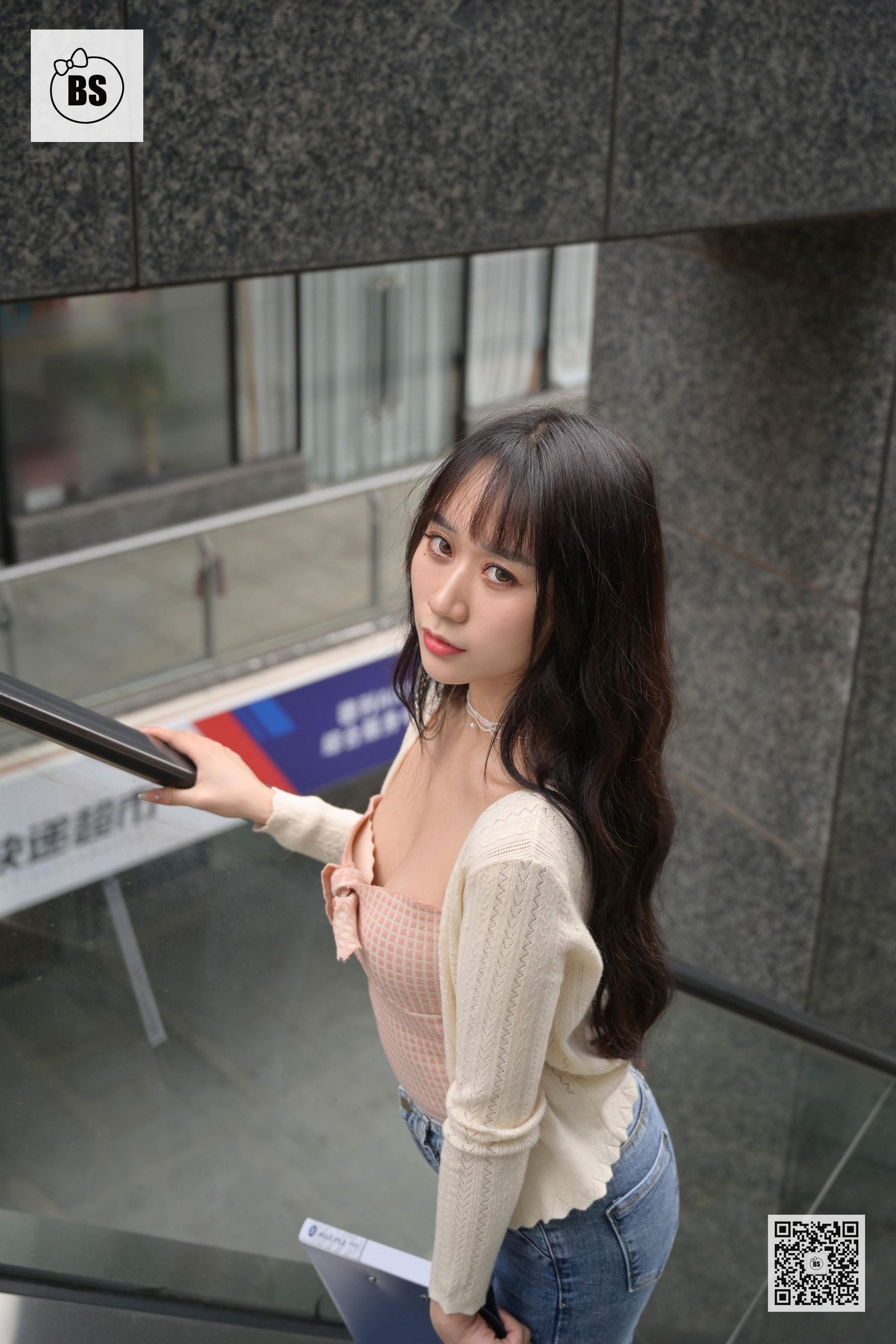 I want to think MX009 Mei West Bus Station Qiji Ji 4