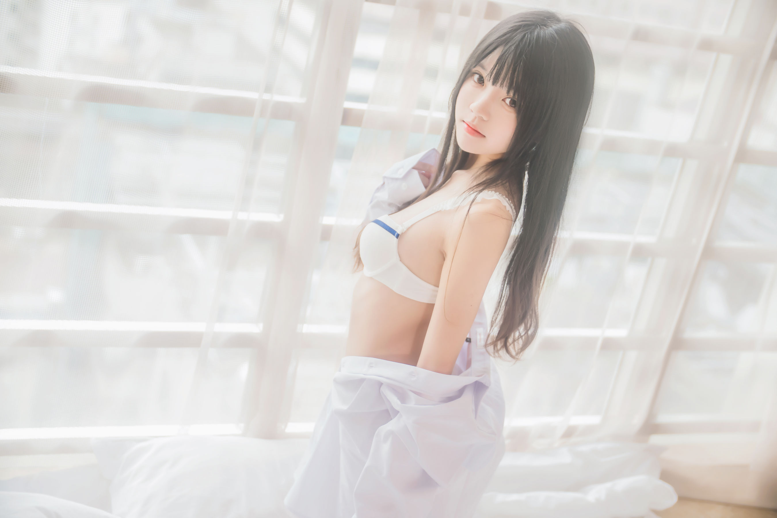 Loli cos 喵 -White Shirt Express