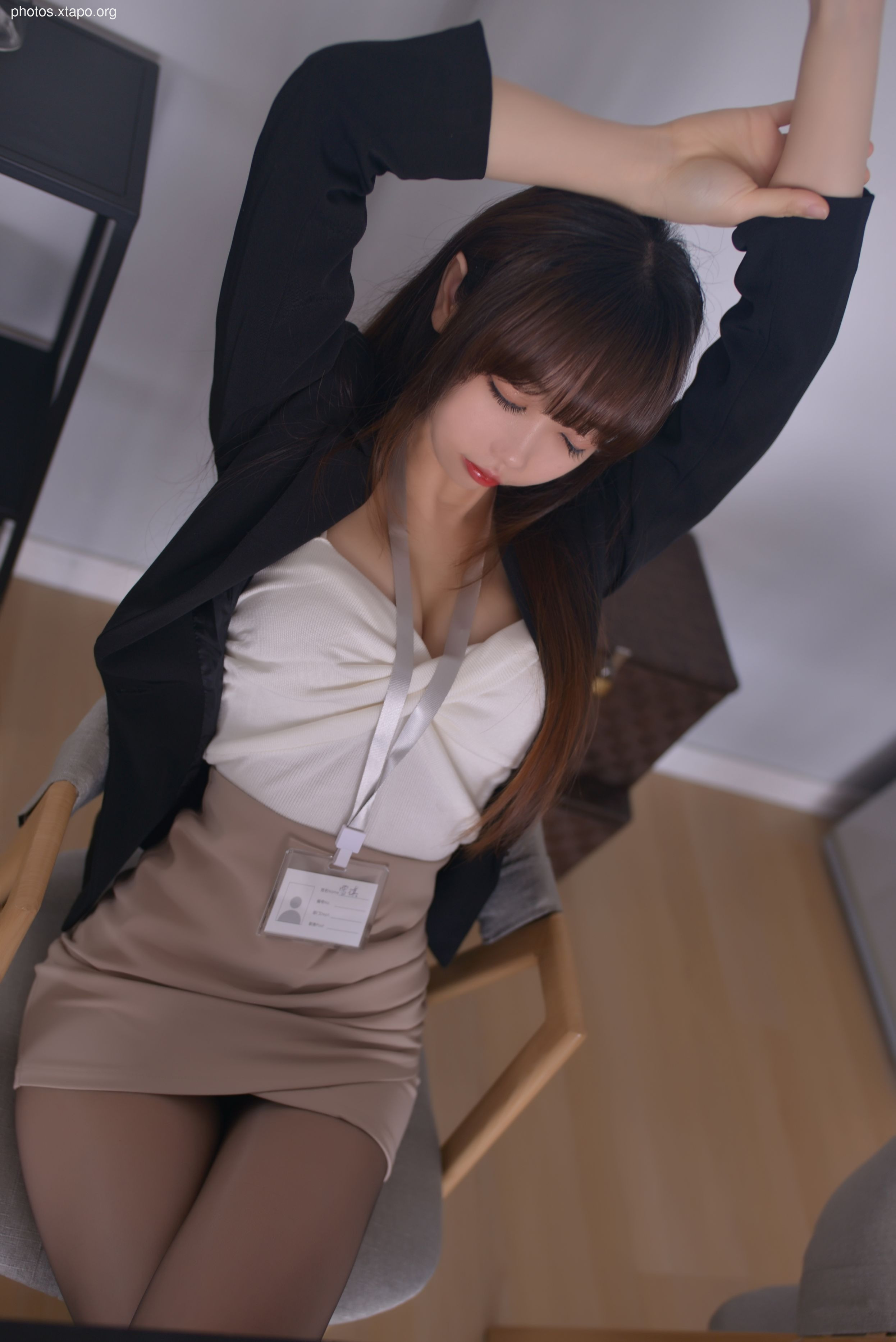 Xueqi SAMA -OL Senate on the first day ordinary versiongentleman version 66Pgifts, sitting face, playing Niu Niu original sound video 6 minutes 02 seconds (August 22 member resources)