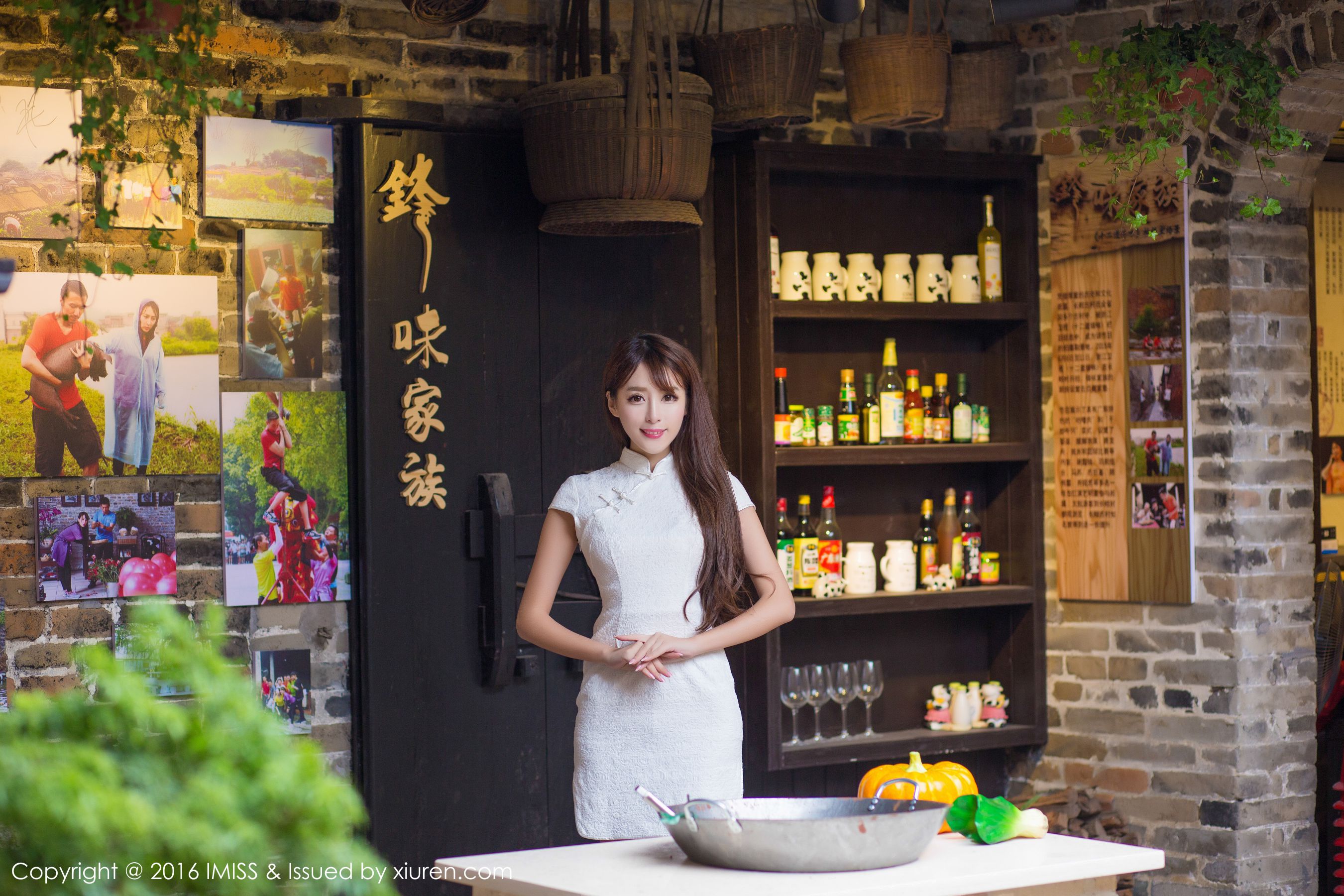 Wang Manni, Tan Xiaoya's Classical Cheongsam Series Ai Mishe Imiss Vol.070