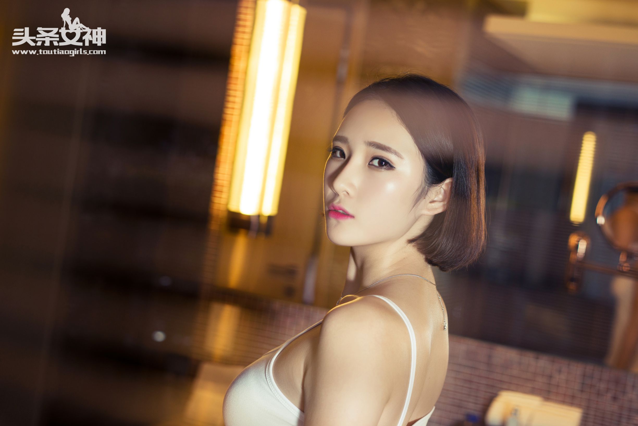 Qin Ruoxi The Evaluation of the Jade Foot Dusk Headline Goddess