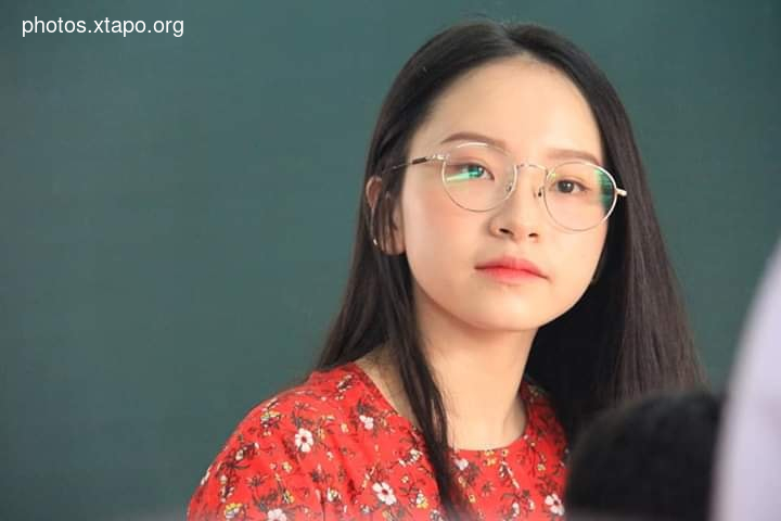 The teachers made parents stand still