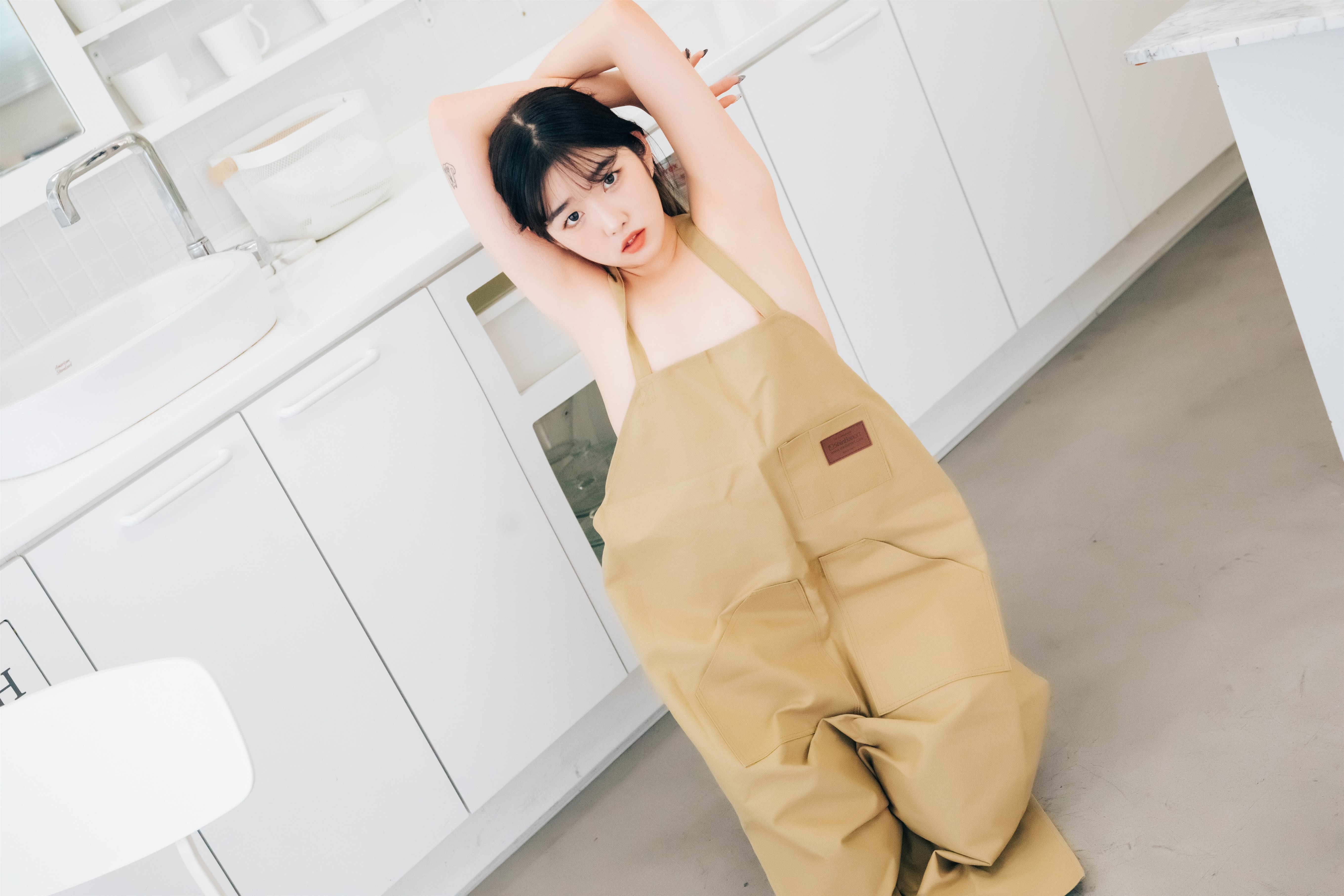 Sonson Nude Apron