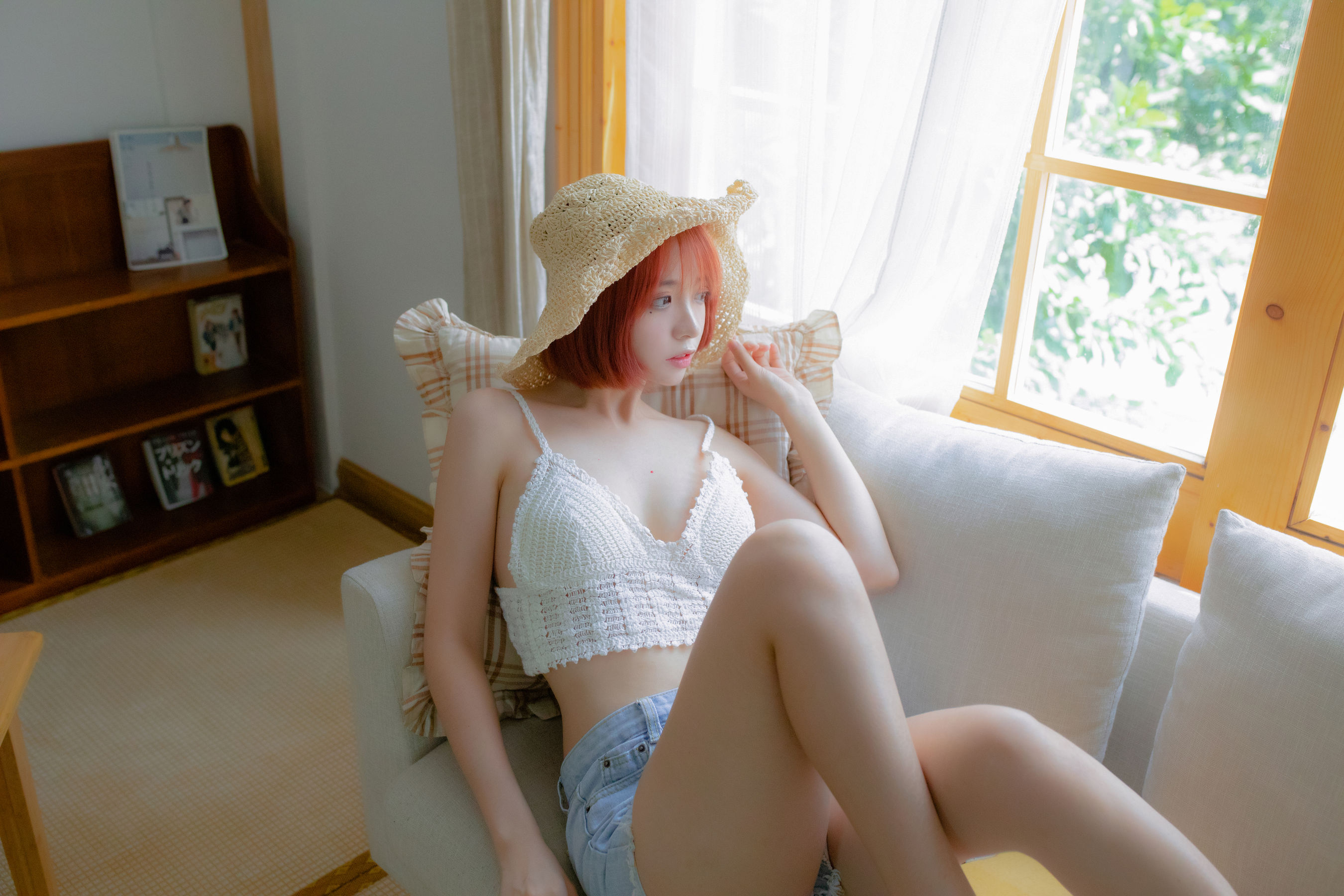 COS Welfare Crazy Cat SS -Straw Hat Girl