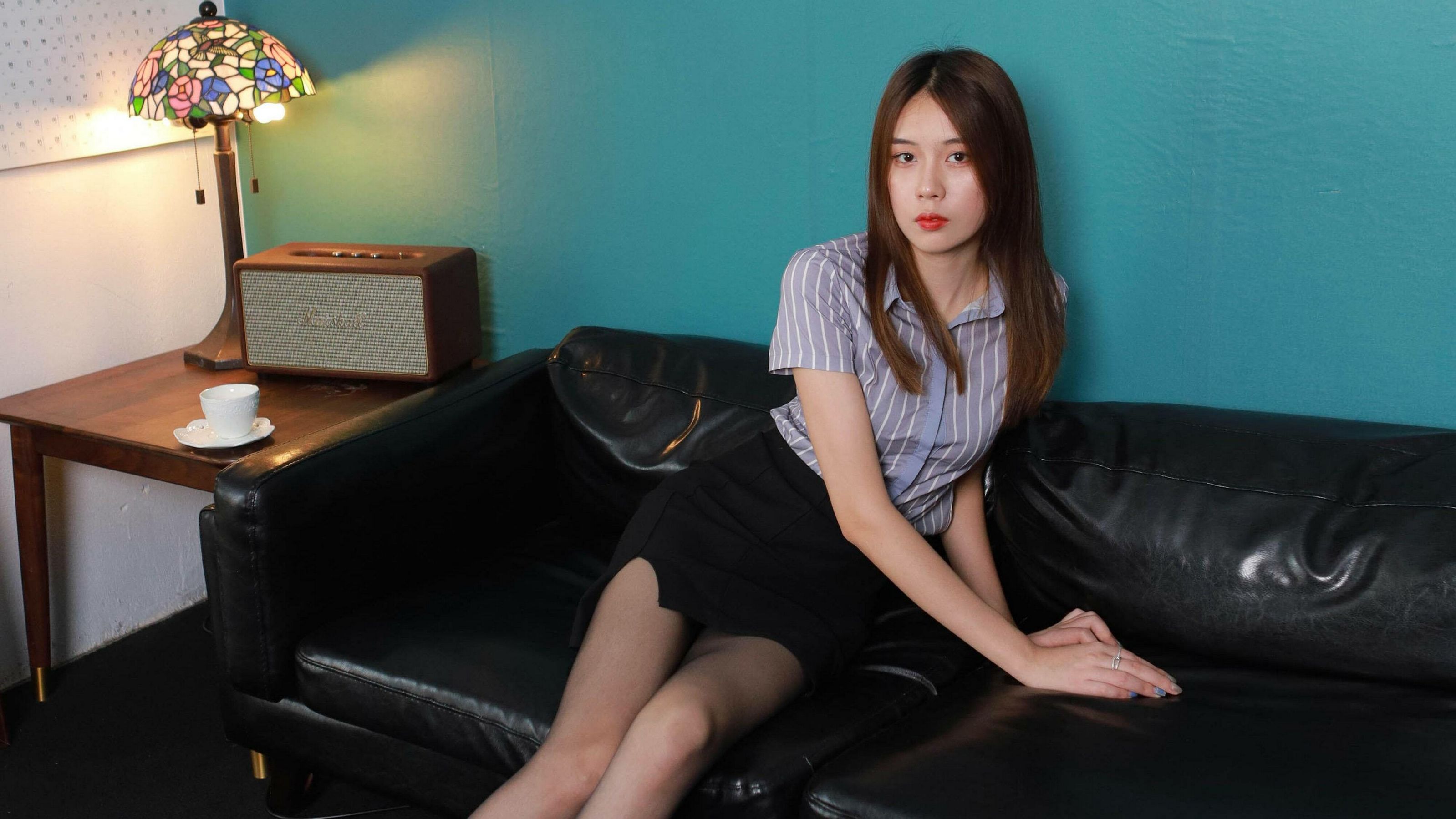 IESS Different Thoughts Silk House 816: Watermelon Beautiful Legs Separate Straight