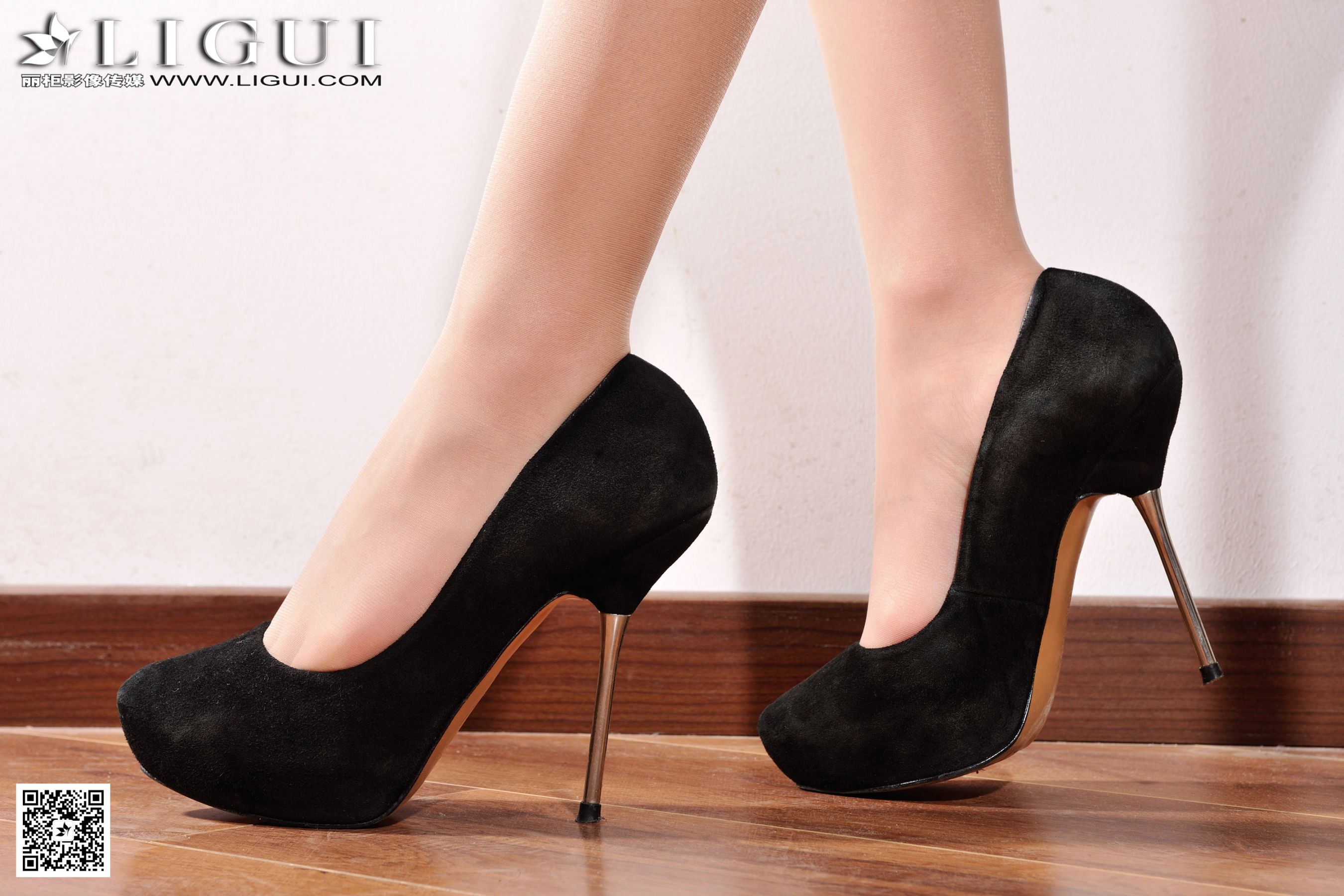 Model Wenxin's Knitting Girl upper and lower complete works Li Cabinet Guifu School