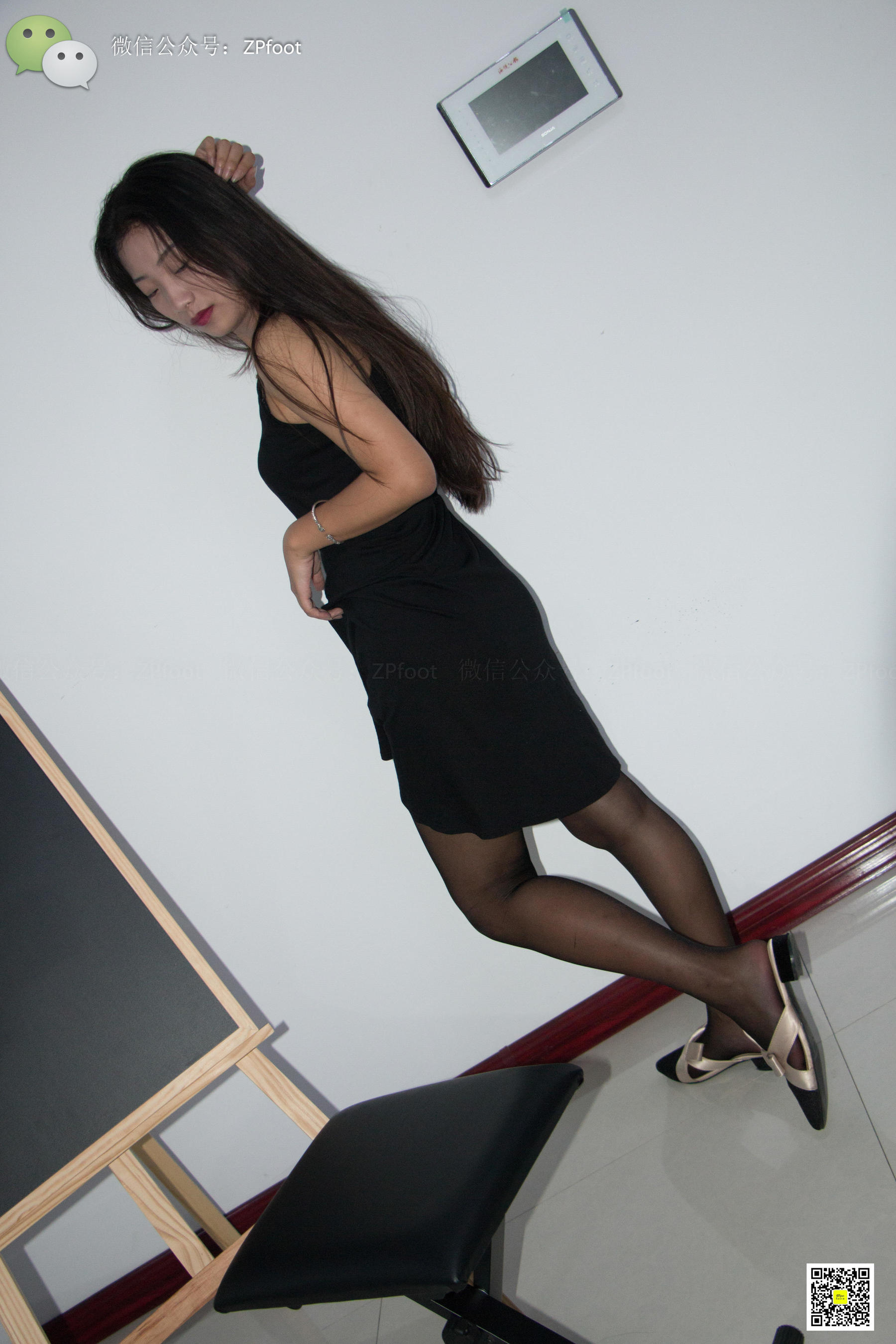 Mountain Tea Photography LSS NO.009 Black silk of peony peony