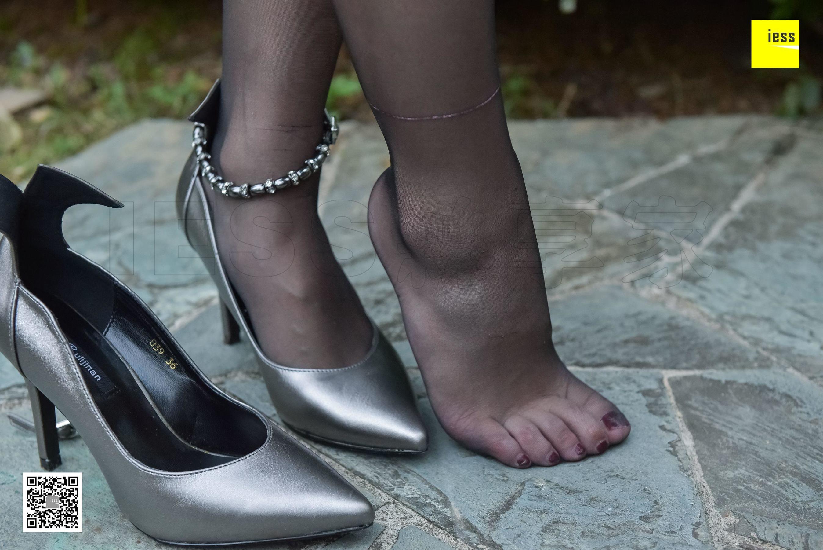 Silkxiang Home 115 Autumn and Autumn The Black Silk Beauty of the Garden IESS is thinking about it