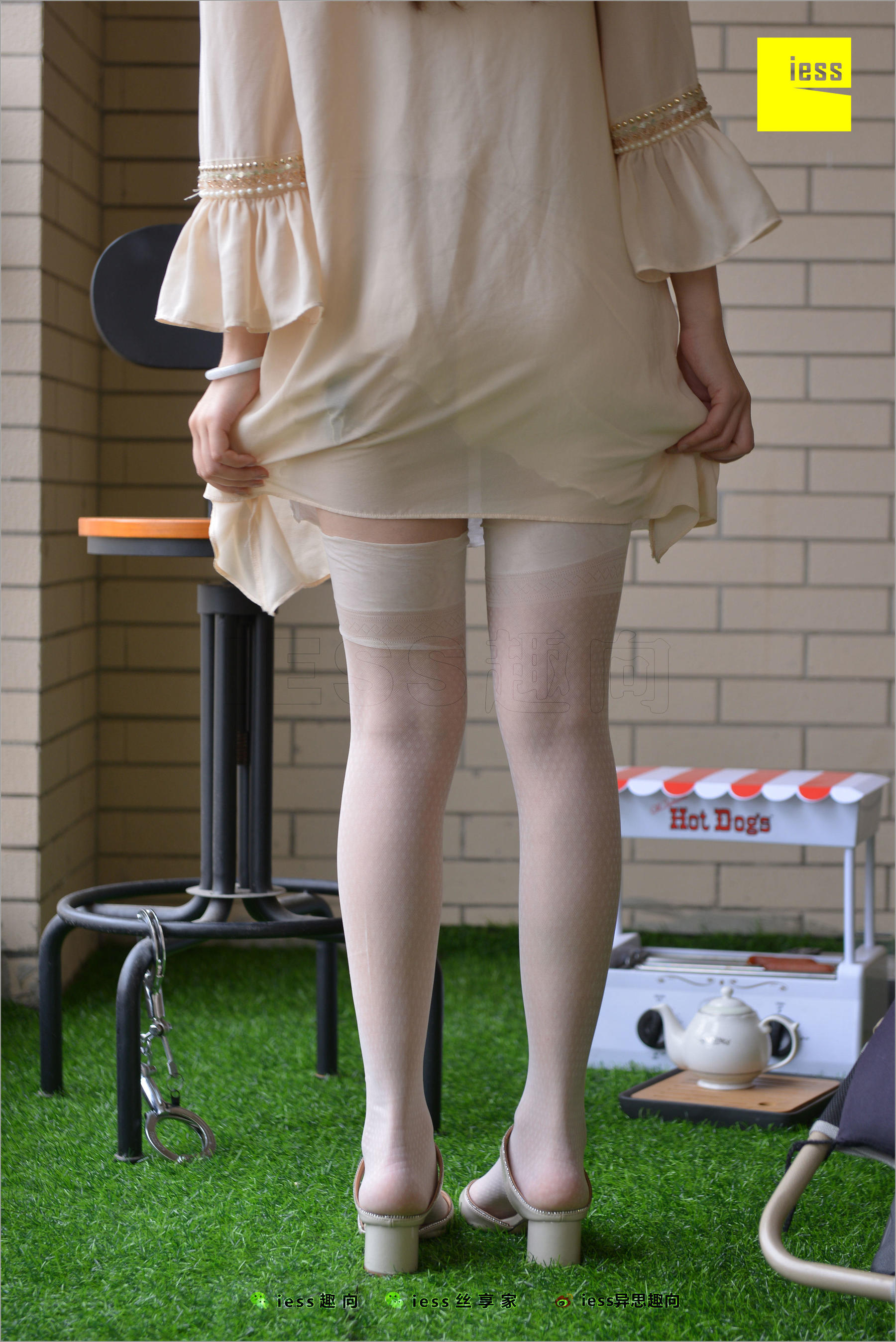 Xiao Jie's Little Classic Retro Pure White Nylon Silk Different Thoughts to IESS Silk Foot Bento 227