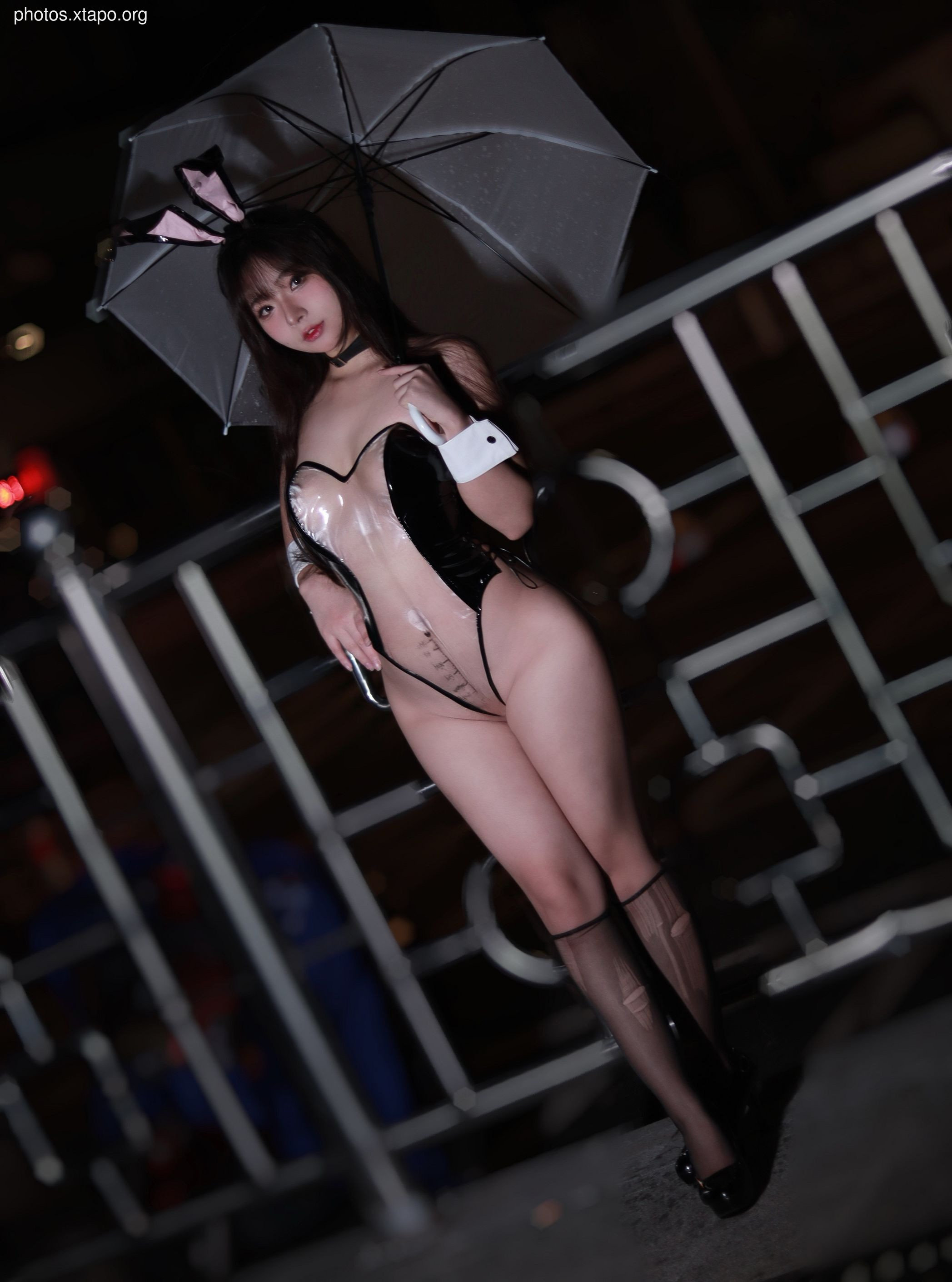 YUUHUI Yuhui picture bag -Rabbit girl (35P275MB) in the rain