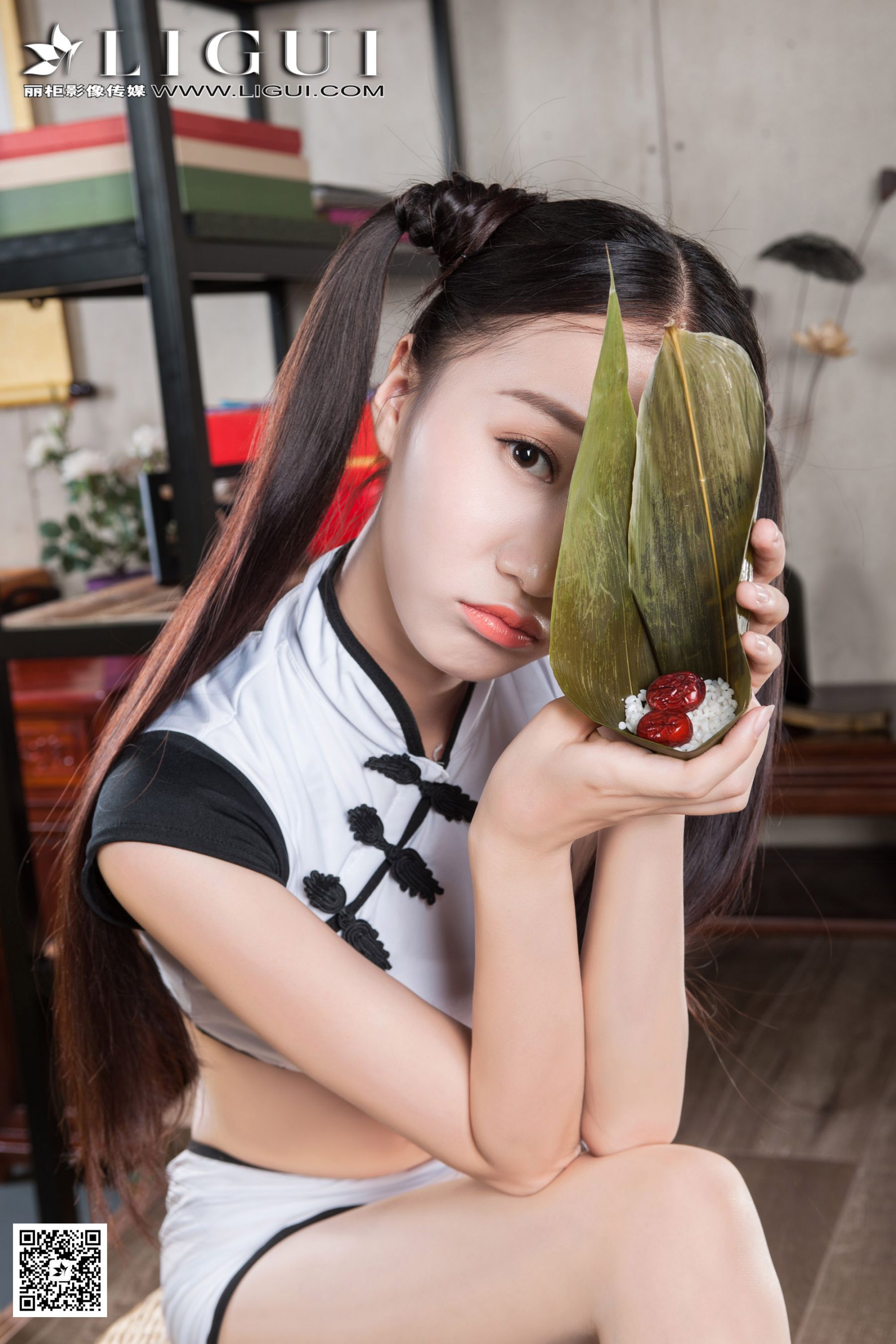 Red candle Dragon Boat Festival Girl Girl Silk Foot Li Cabinet