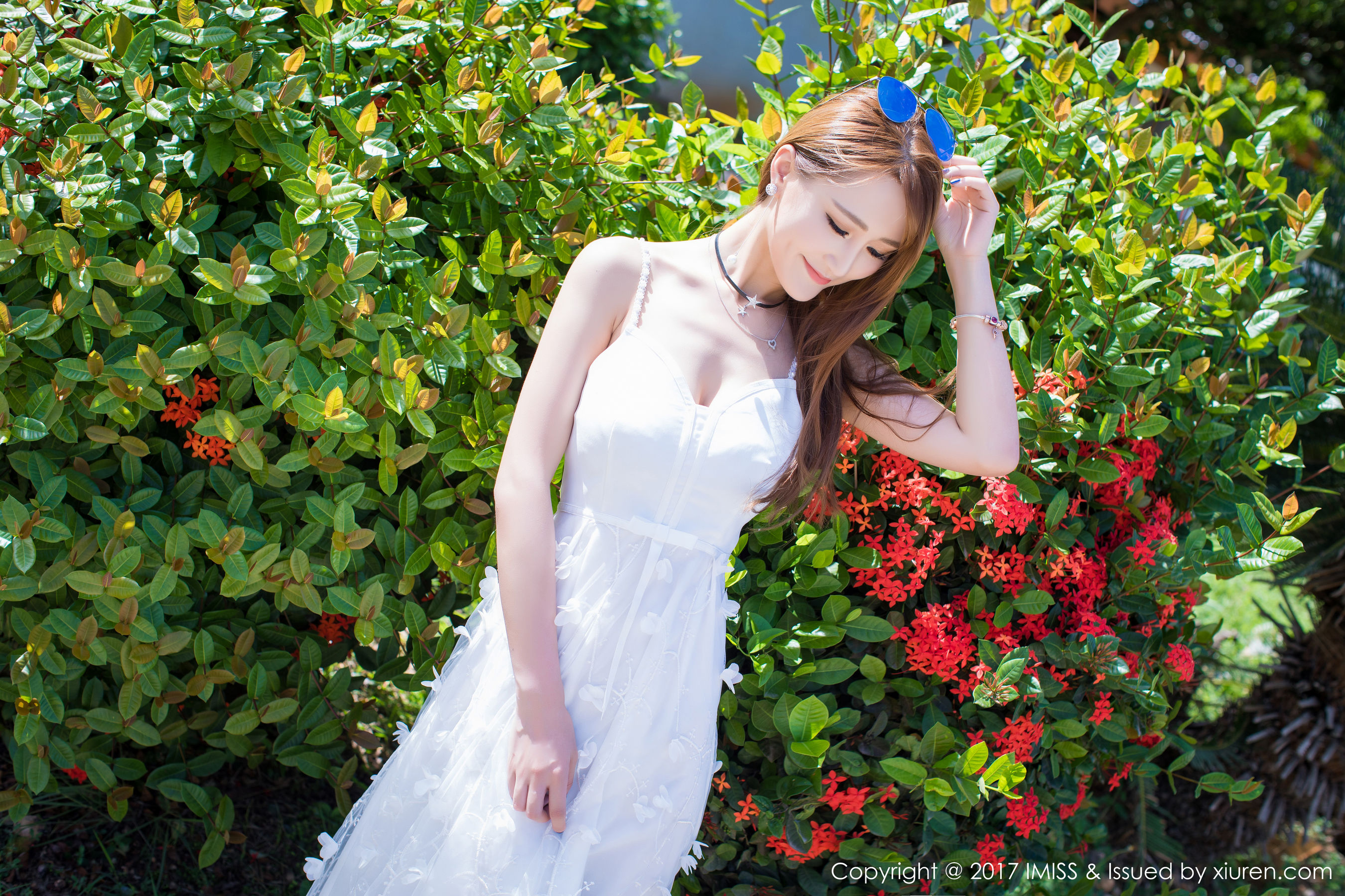 Vivian Sexy OLFresh White Skirt Ai Mishe IMISS VOL.191