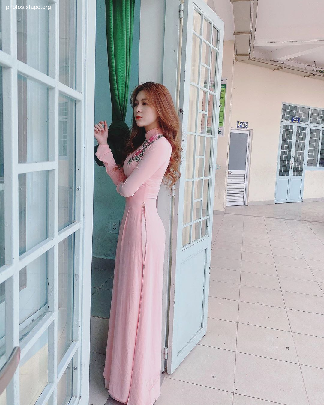 The teachers made parents stand still