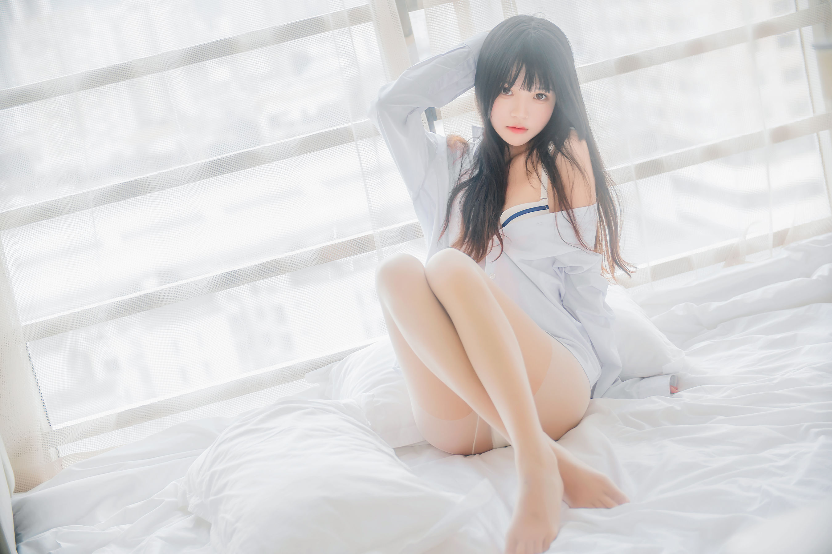 Loli cos 喵 -White Shirt Express