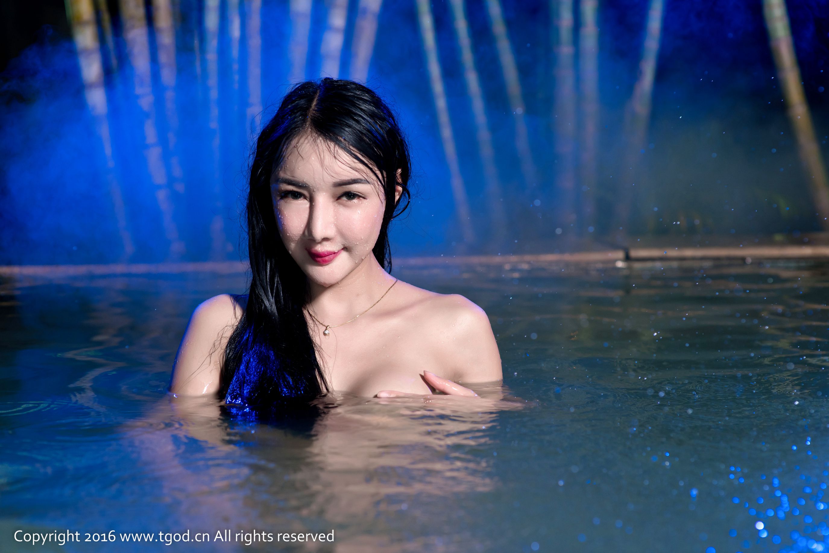 Jessie Jessie's Gu Dou Hot Spring Travel releases the fragrant fairy Push Goddess/Royal Girl