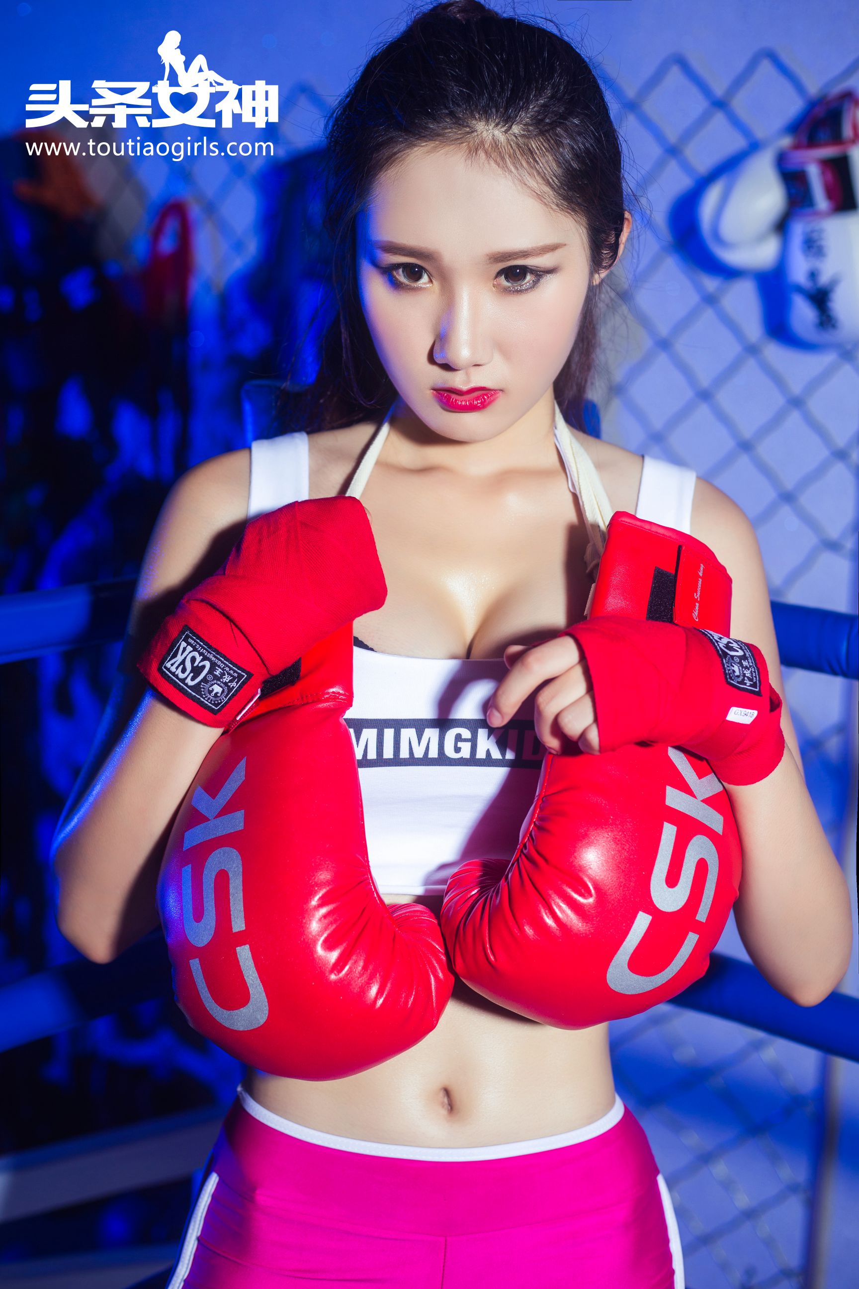 Zhang Zike Charming Fight Headline Goddess