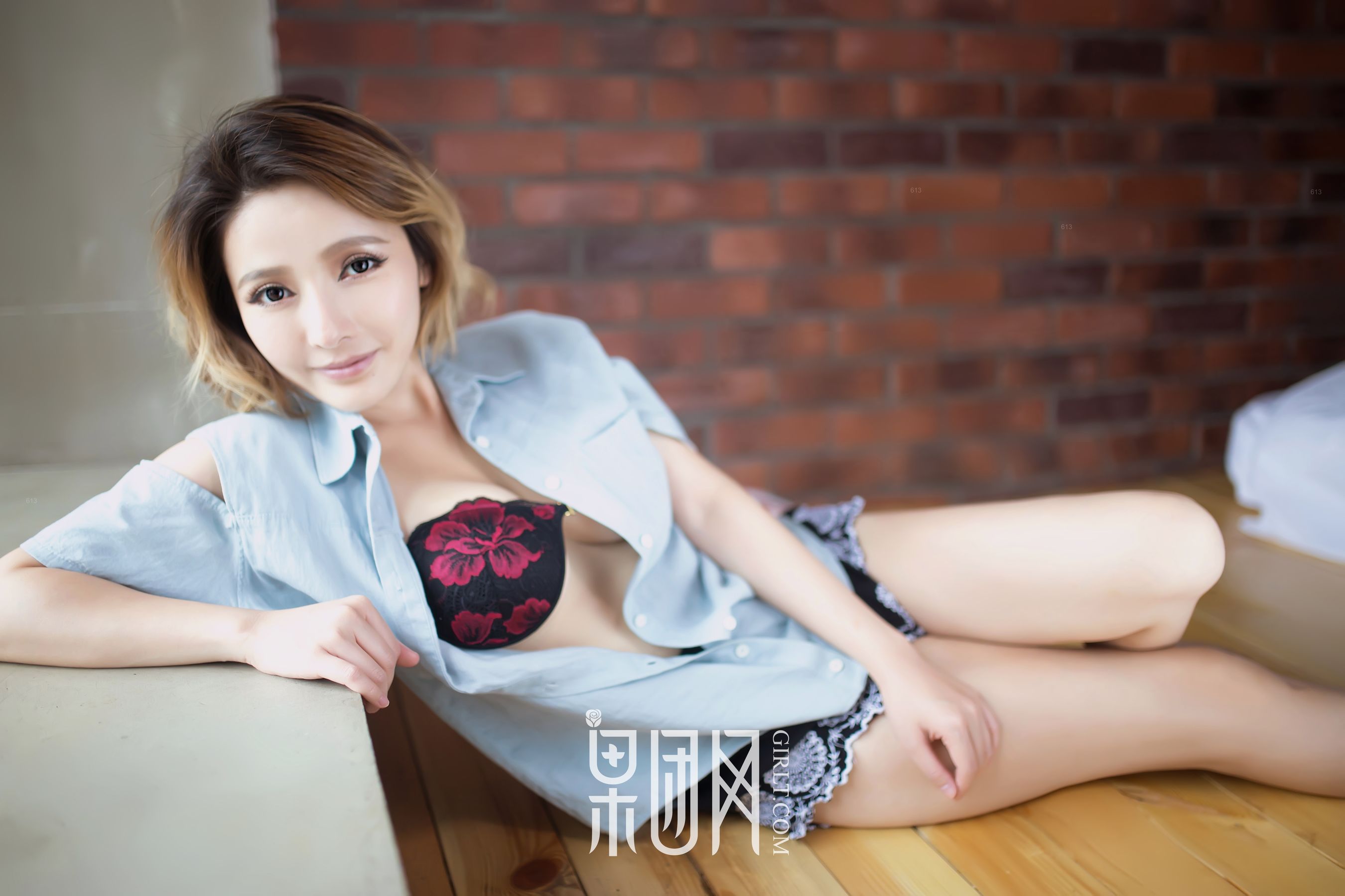 Xue Qianzi The flowers are not fully blooming, half -covered and half -cover Meiyan Society MISTAR VOL.226