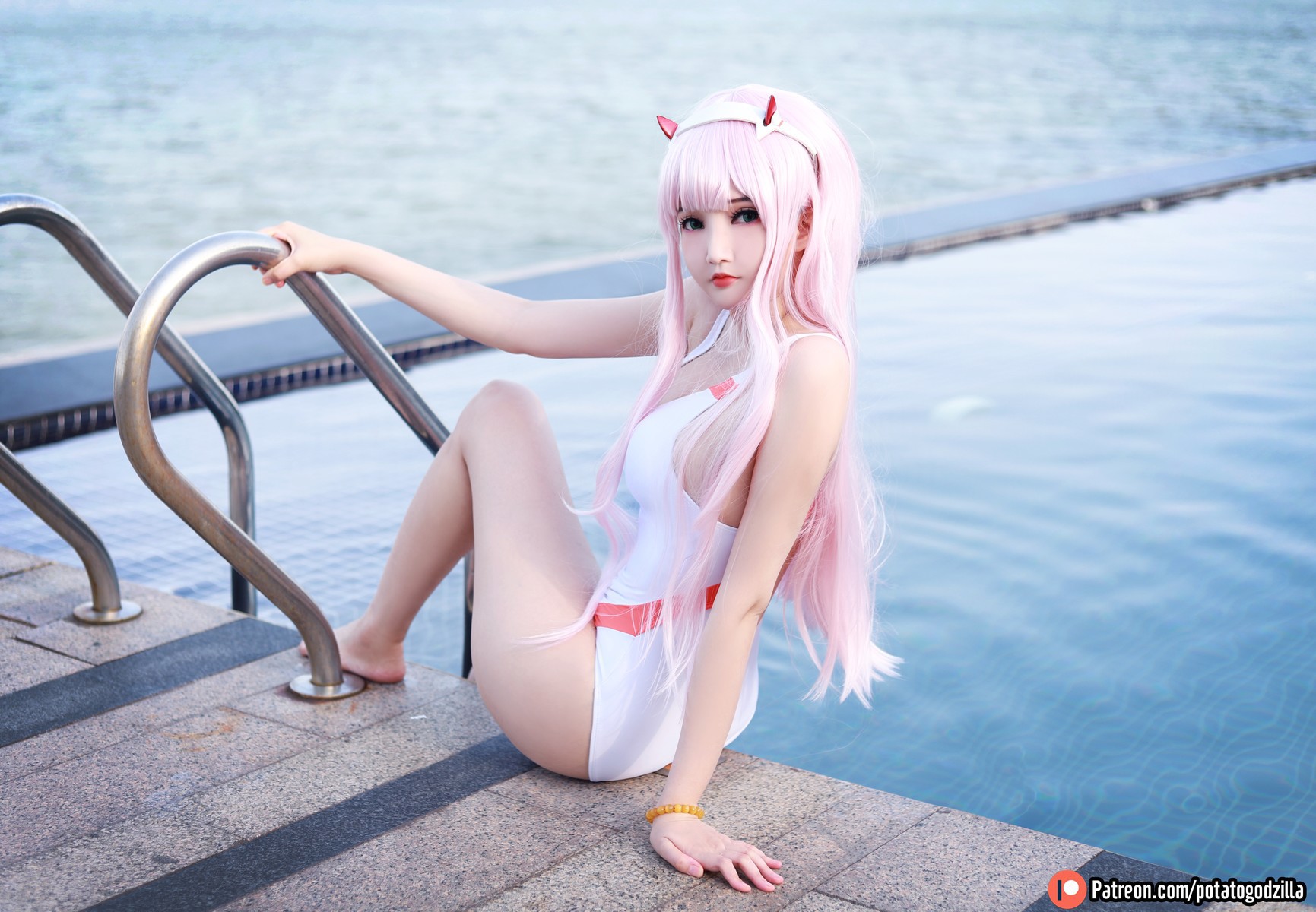 Cosplay Potato Godzilla Zero Two Swimsuit