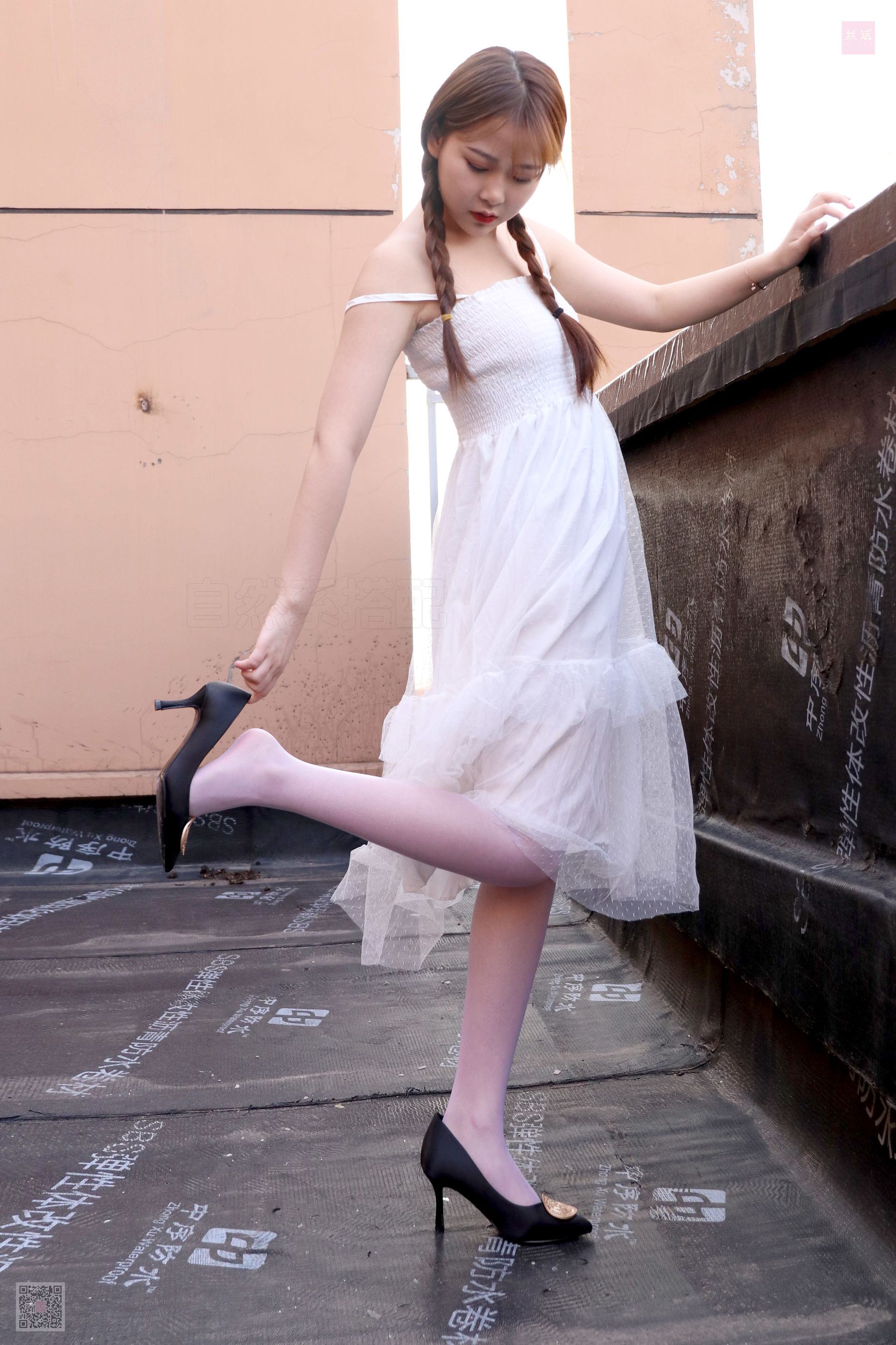 Sihua SH021 girl who dances in the rooftop of Su Yu