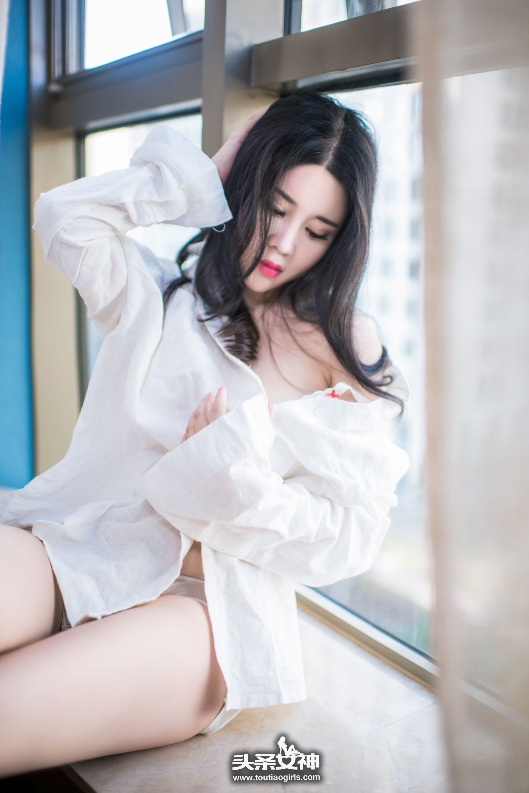 Sukki Keer Sexy Development Passion White Shirt Headline Goddess