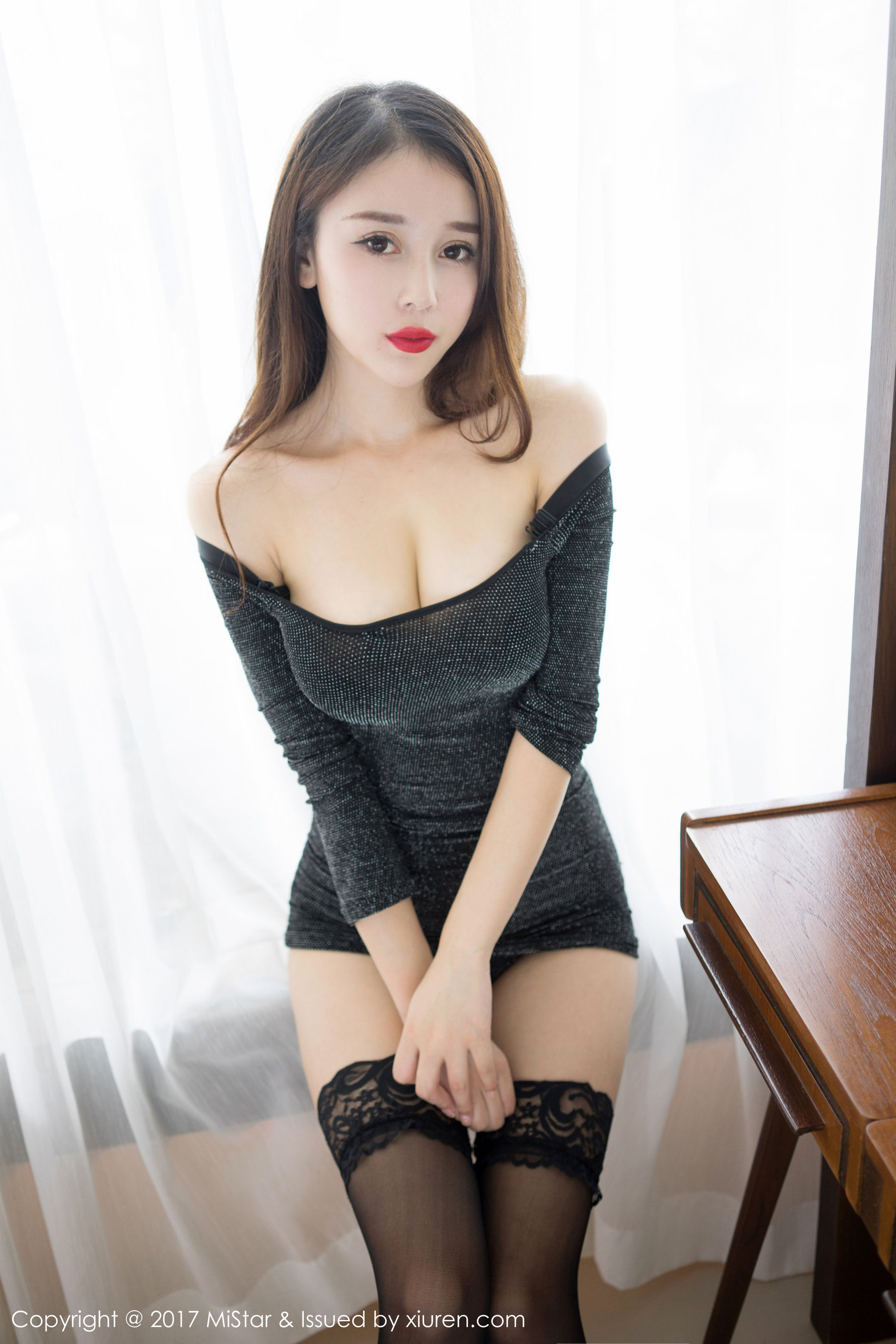 Zhao Xiaomi KITTY The Goddess of Black Silk Beautiful Legs Meiyan Club Mistar Vol.162