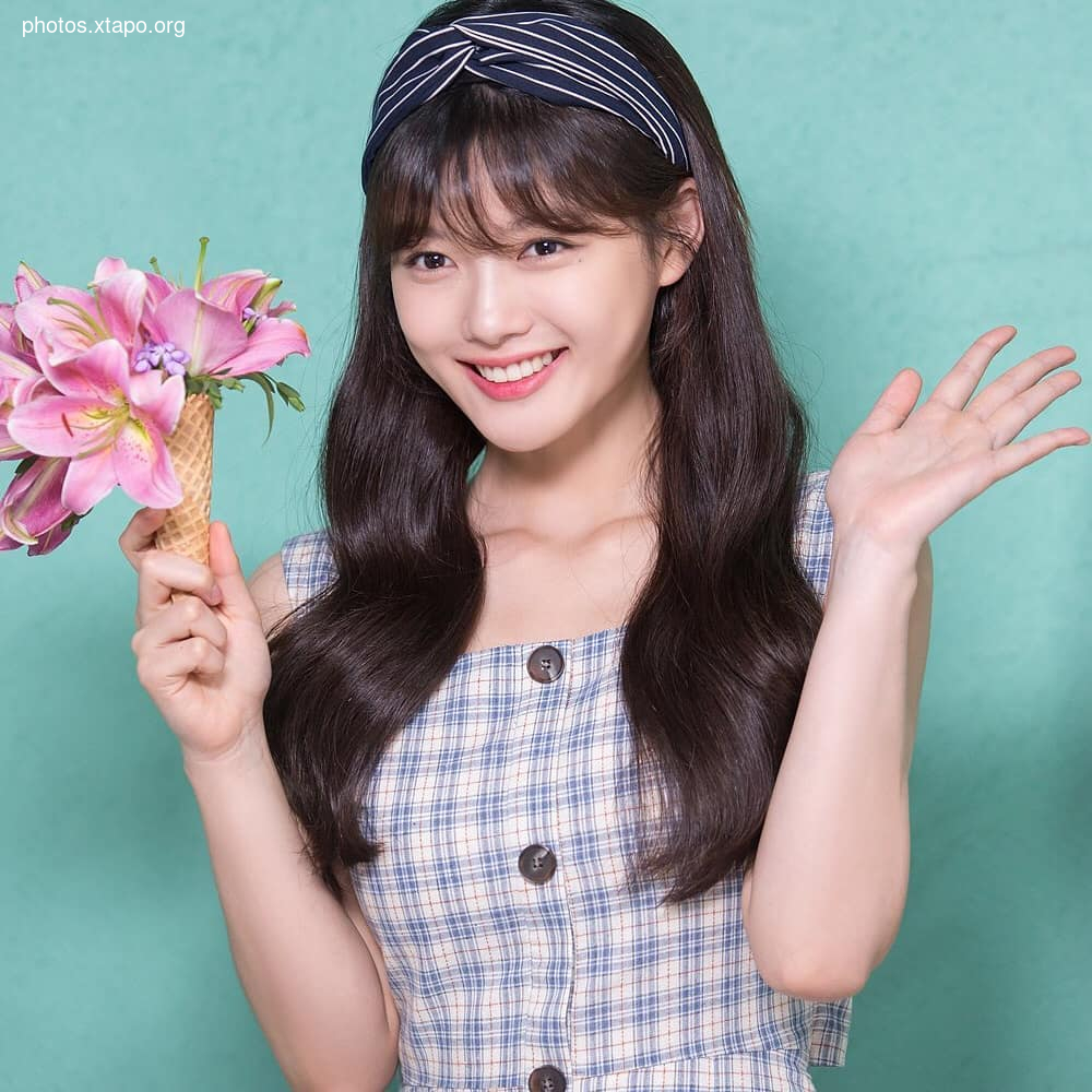 Kim Yoo Jung Kim,
