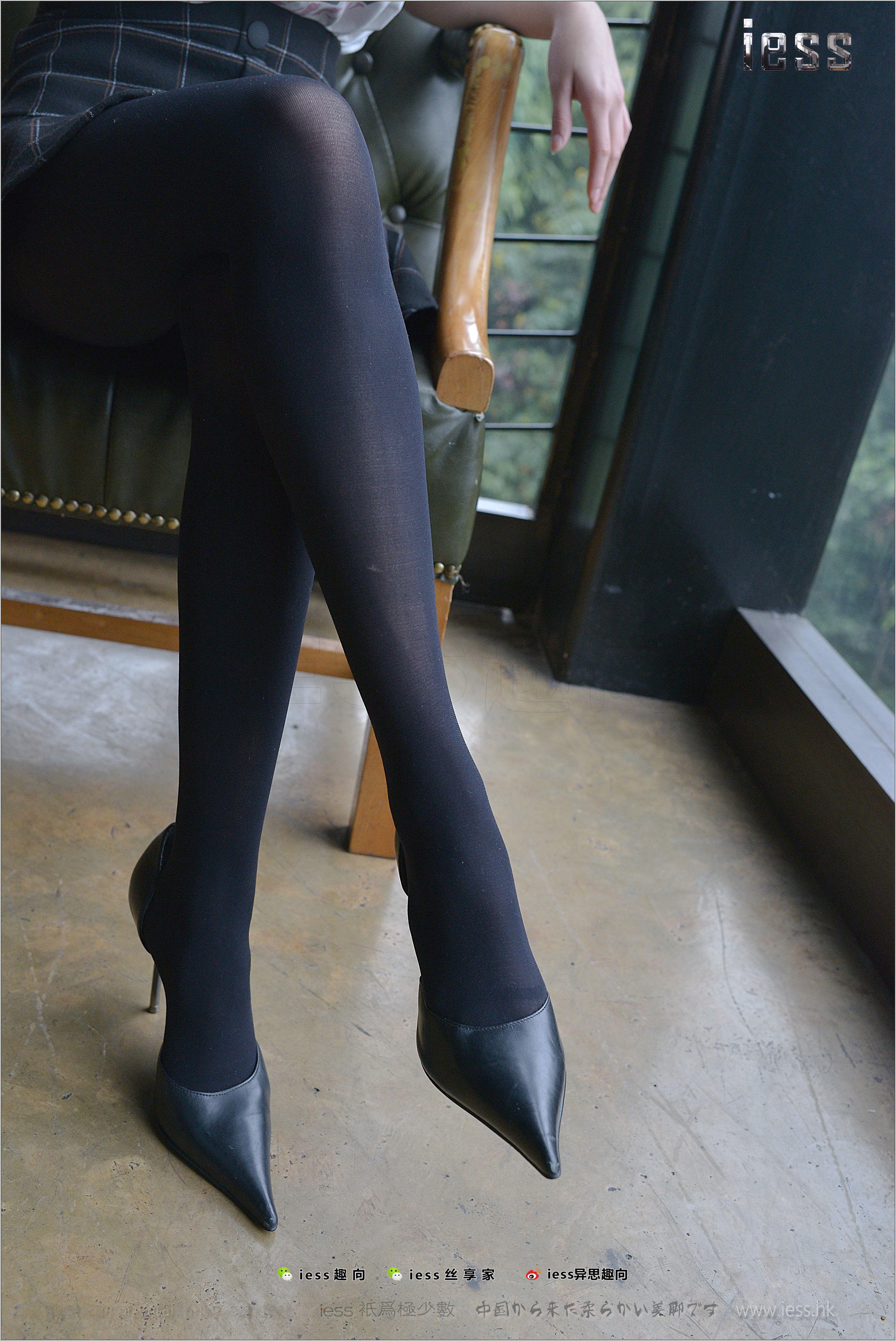 Ruoqi 50D thick black silk and super pointed high heel