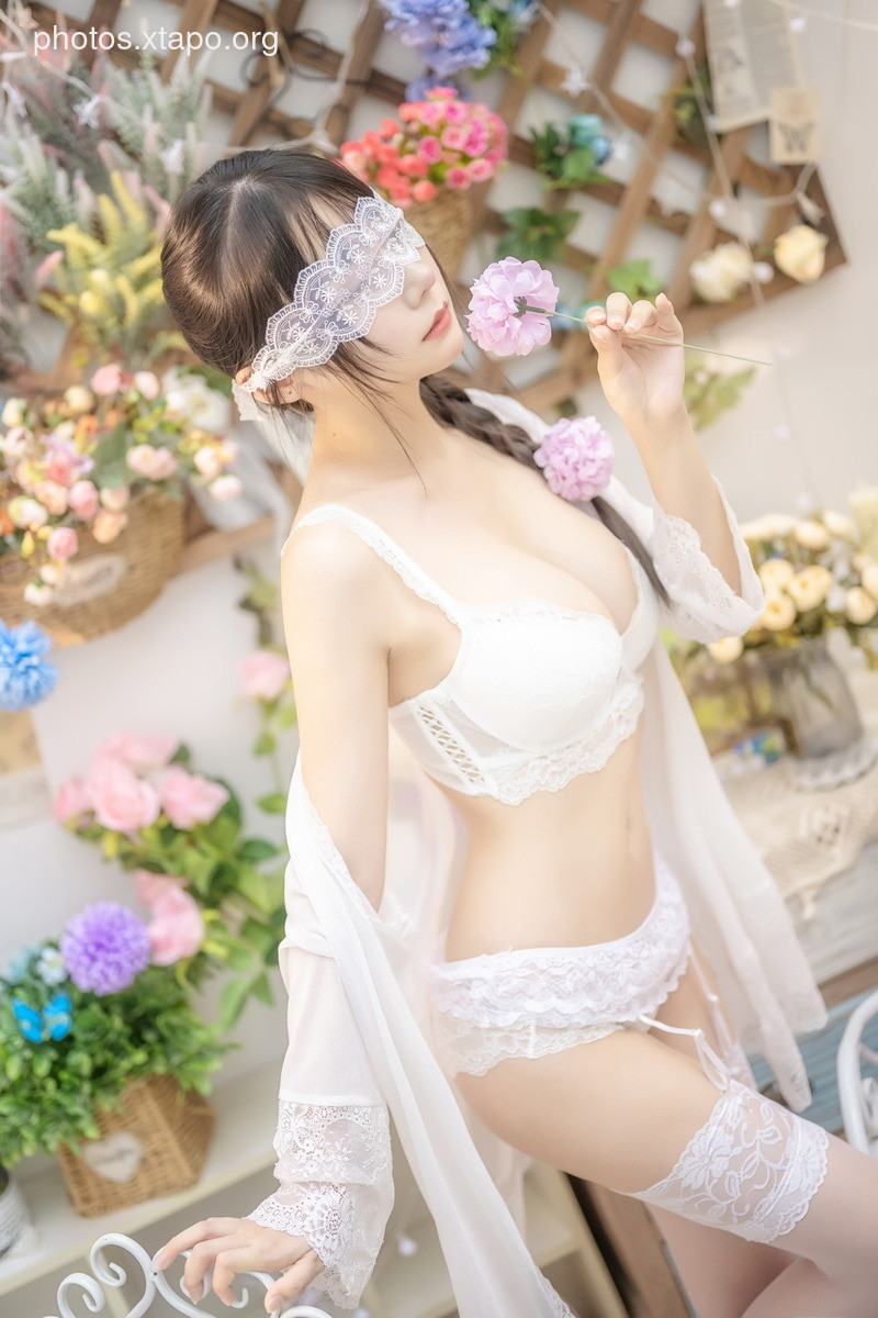 Vanilla Meow Lulu – White Rose49P2V