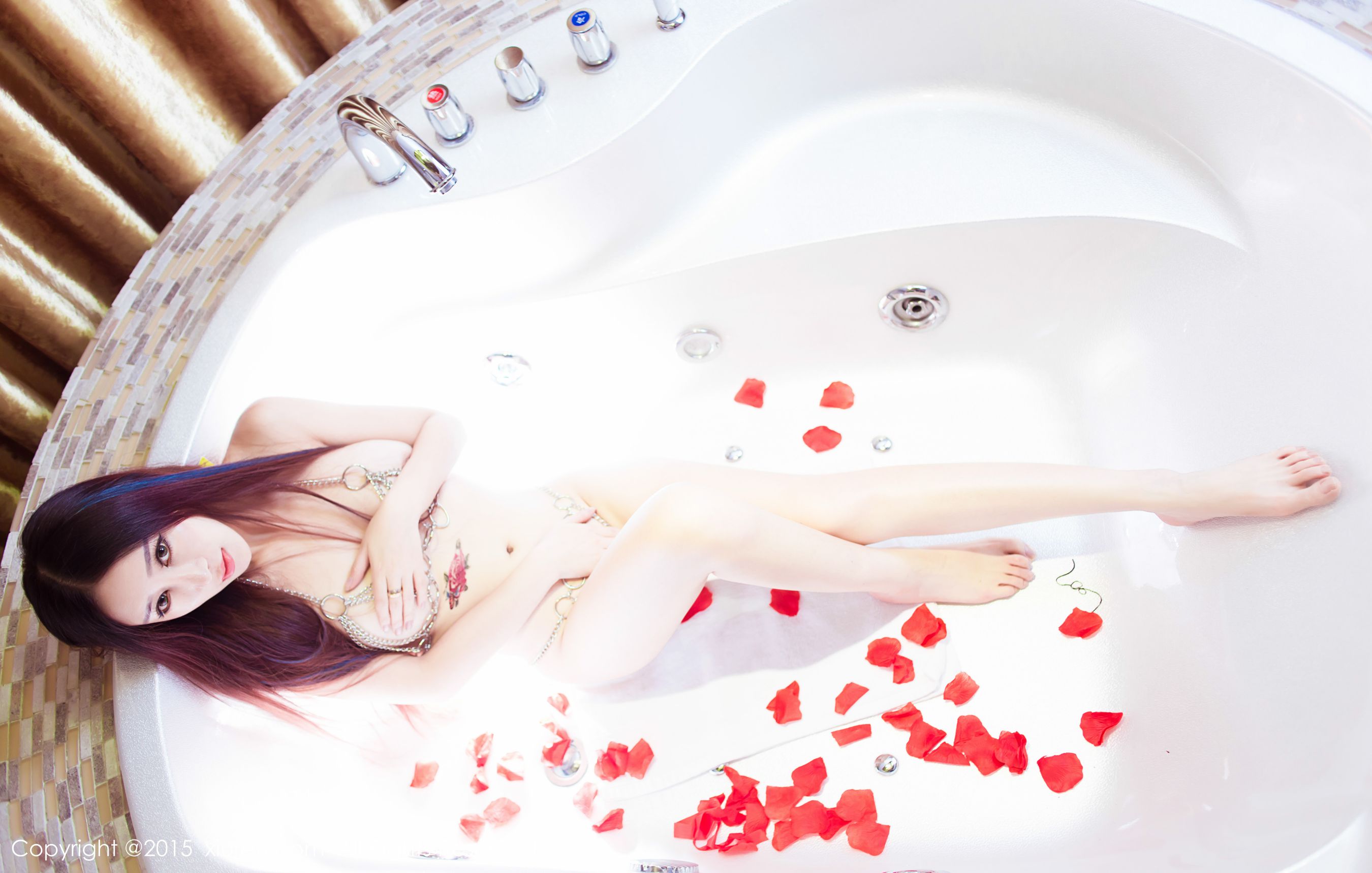 Queen Zou Jingjing Queen's Indoor Sexy PalesBath Series Xiuren No.411