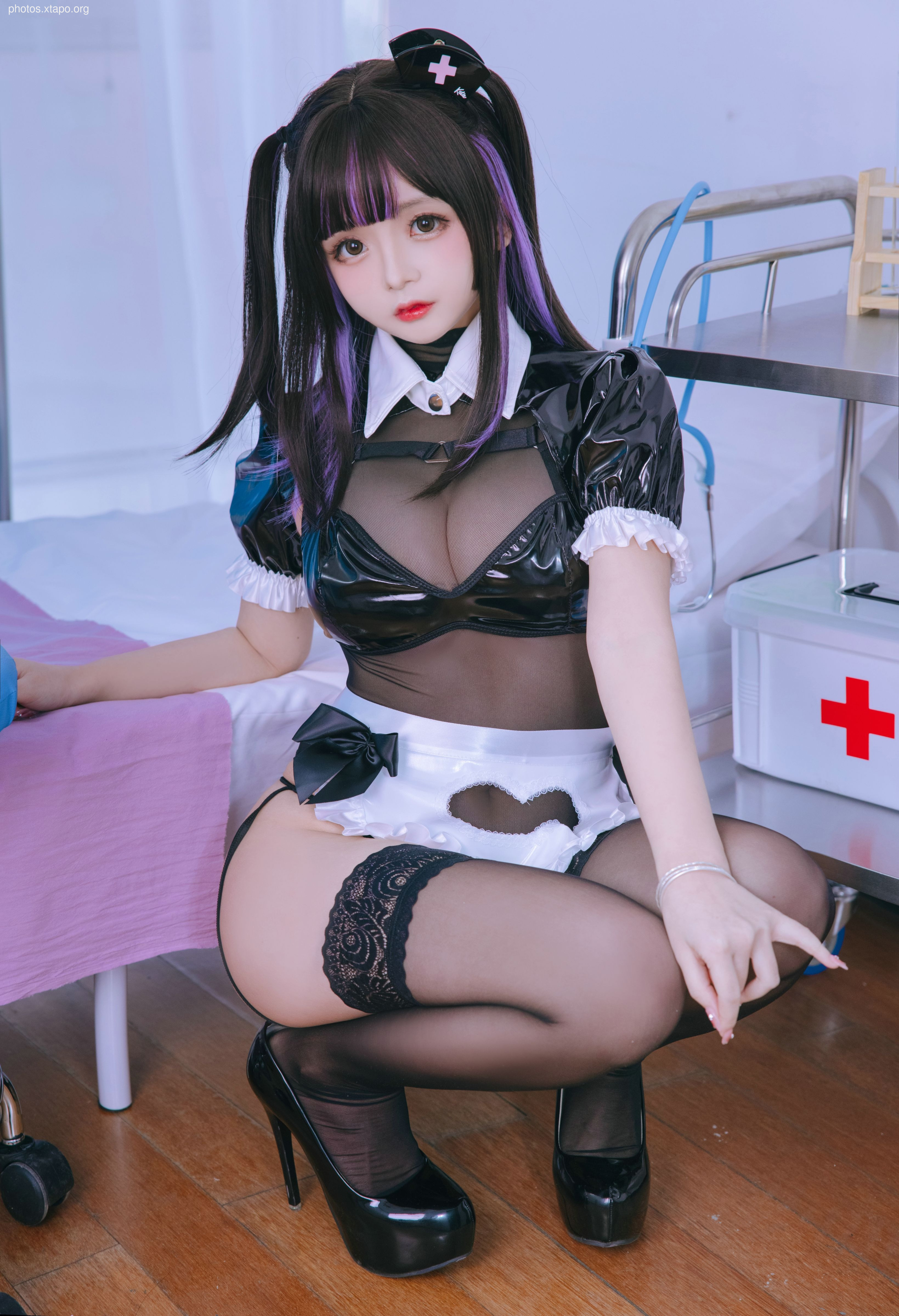 Nina Jiao mask nurse