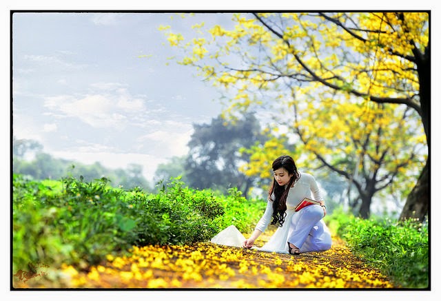 The road, between the pain The pain is just enough to miss each other, smile | Like ca