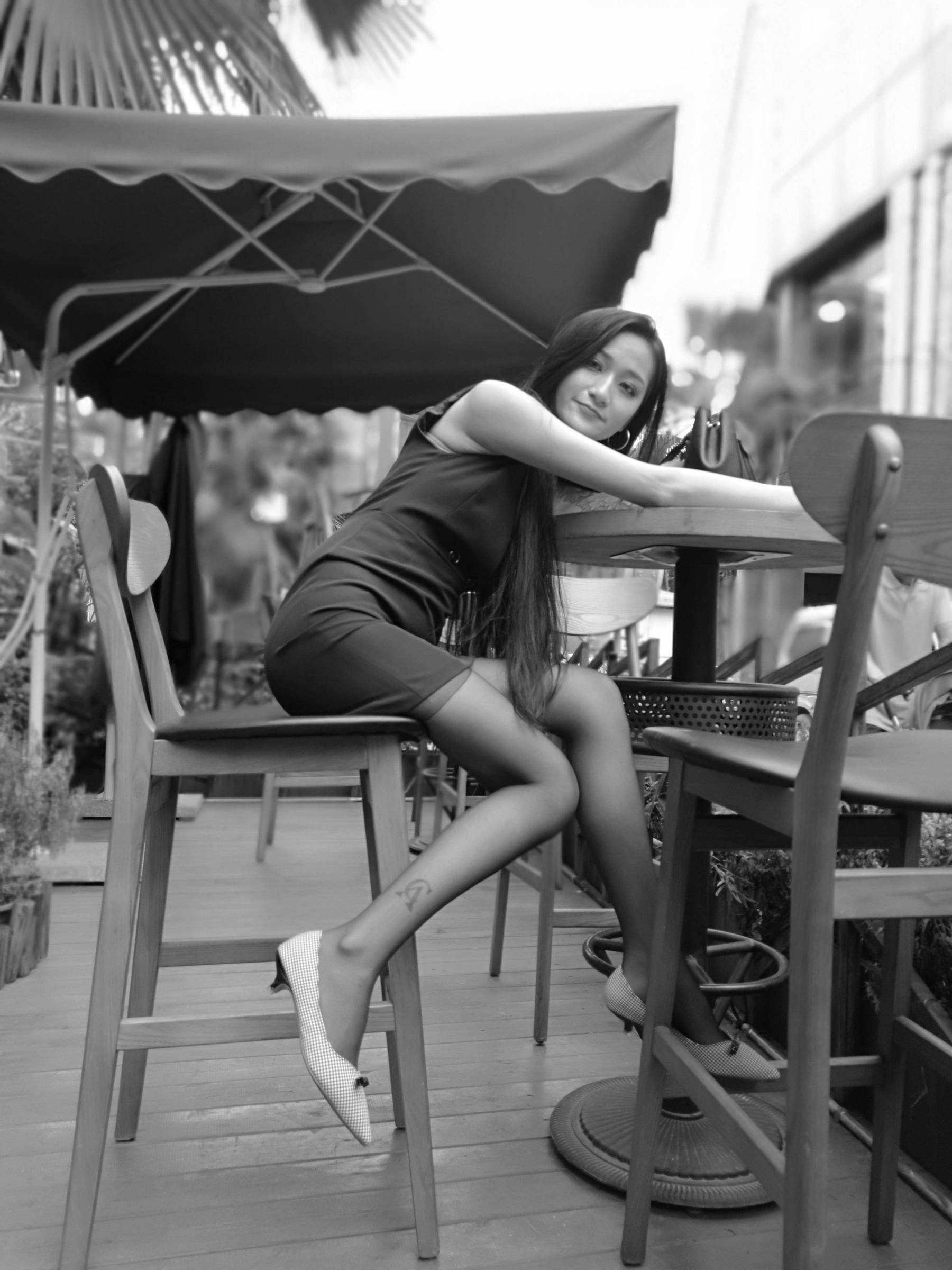 Silk Foot Bento 110 Xiaoxiao Outdoor Black Silk Flat Shoes IESS is thinking about it