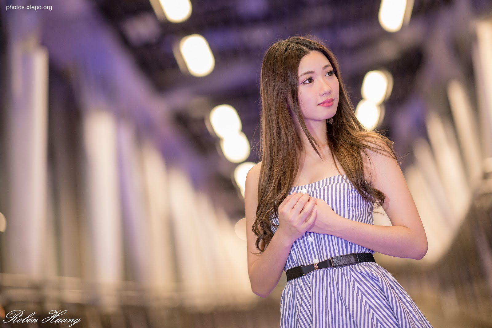 Đang tải... (Loading data…)