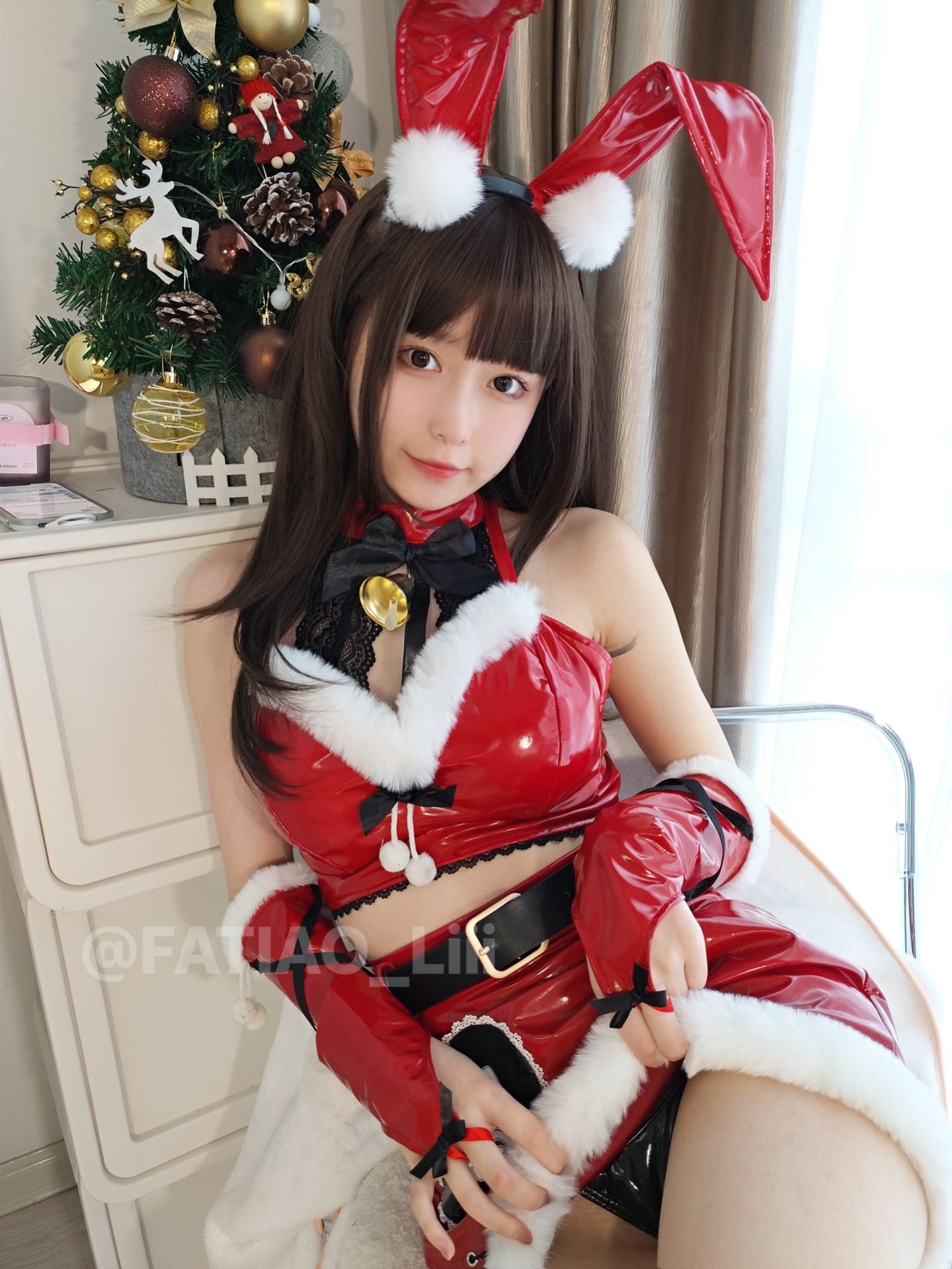 Welfare COS Fan Zhizhu (Stick Girl) Fantia -Merry Christmas