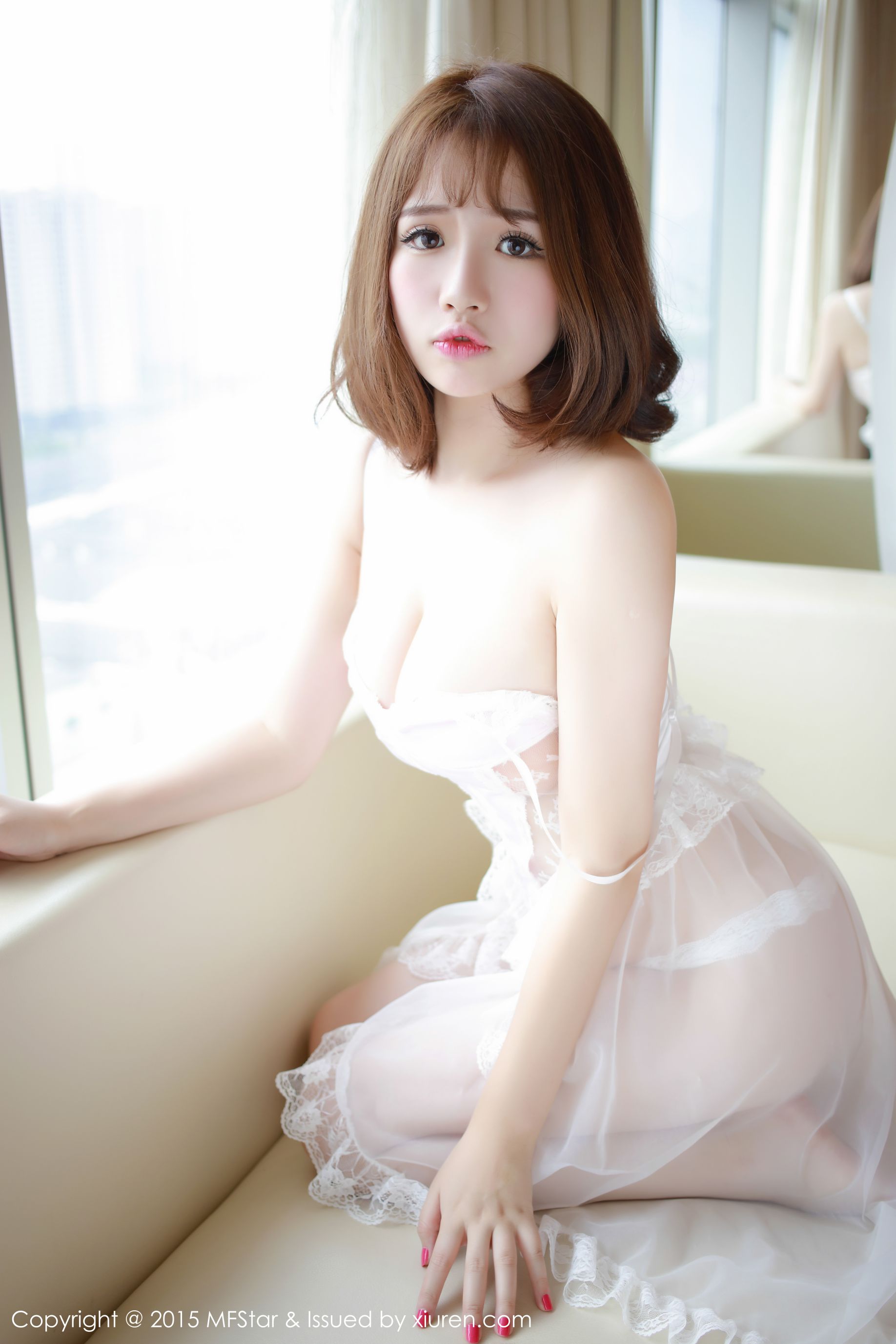 Xu Cake Pink Fine and Fine Eye Sisters Model Academy MFSTAR VOL.012