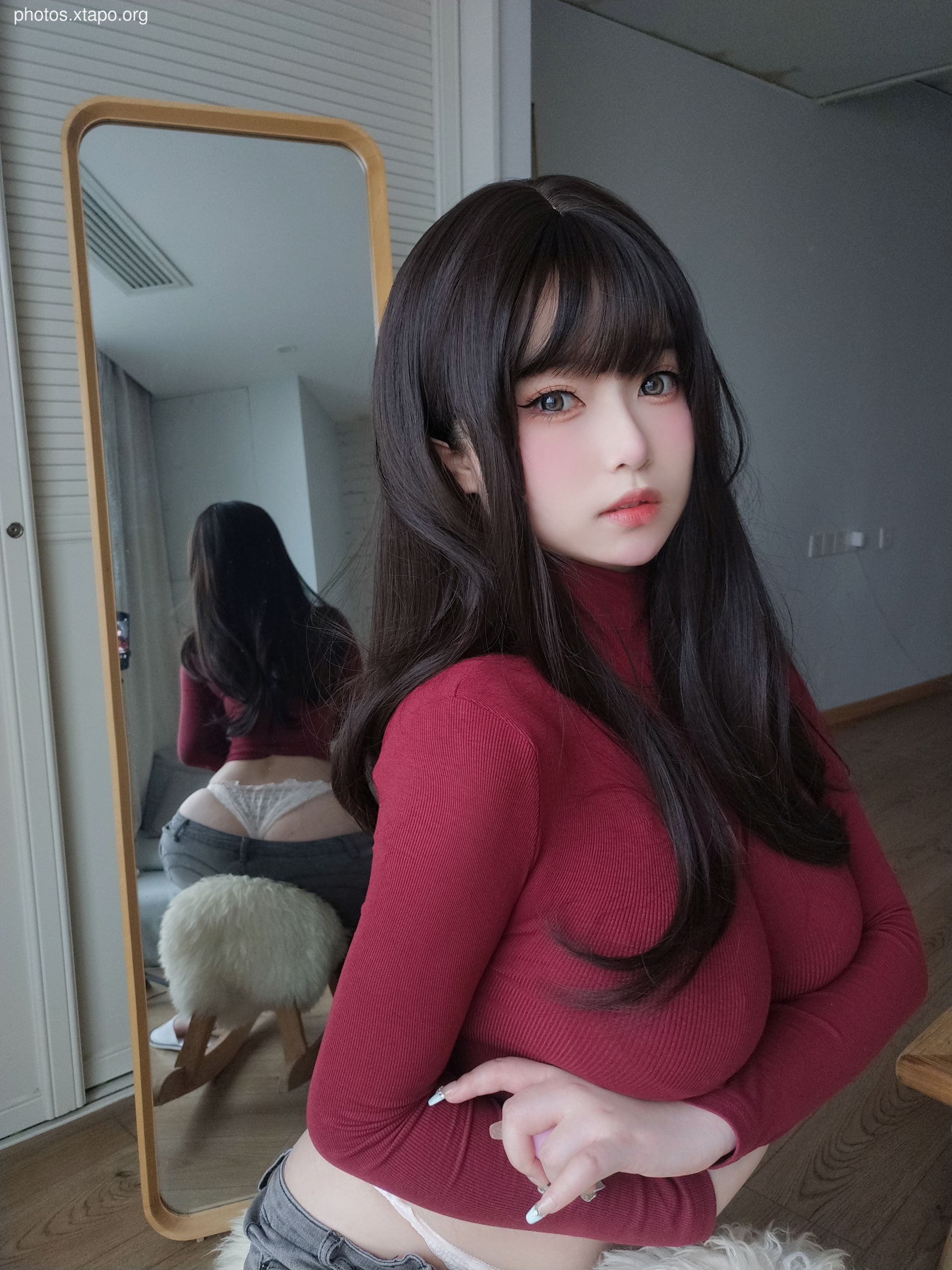 The full sister of the heroine K red sweater