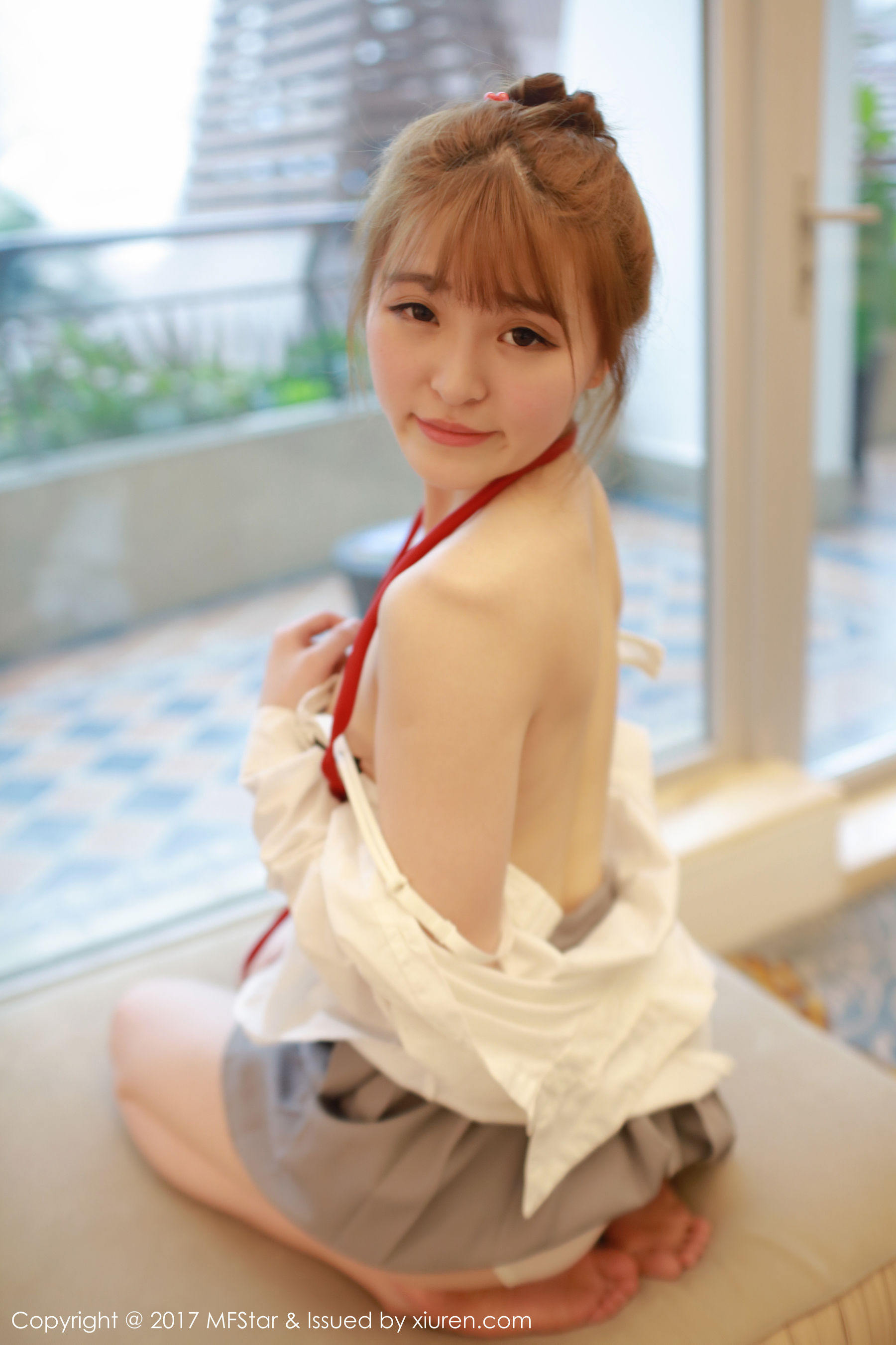 Yi Xiaoqi MOMO 