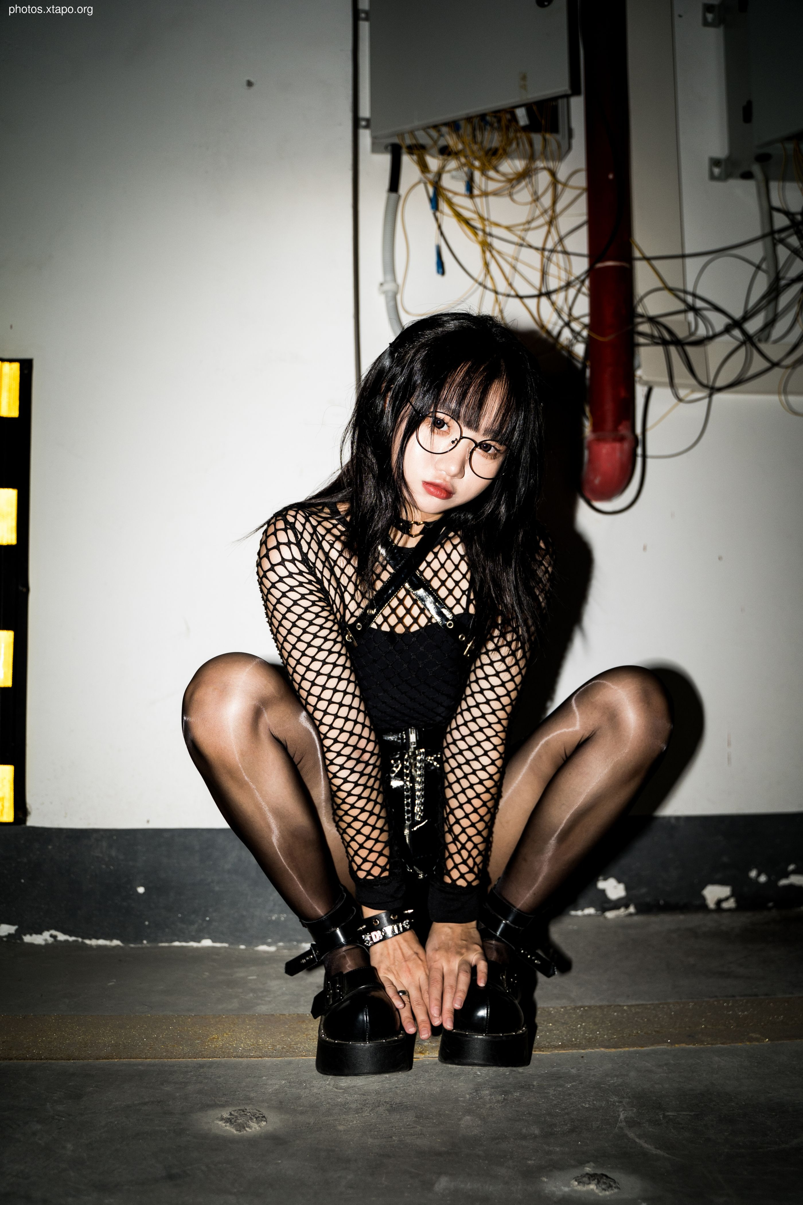 拍 柒 柒 Street shooting black leather skirt