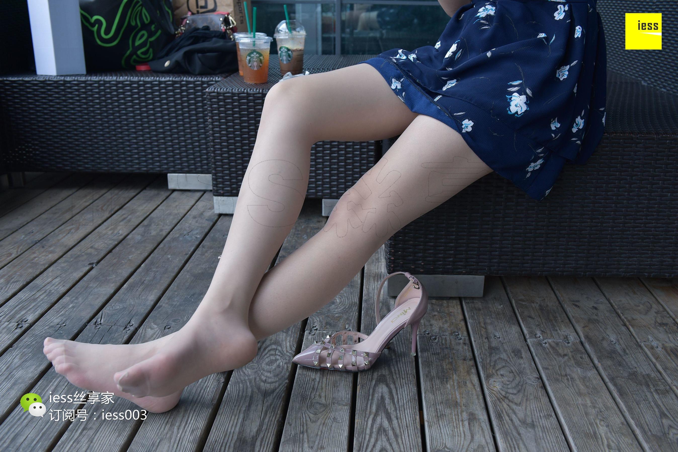 Si Xiangjia 038 Xinxin Girl in the Sun in Starbucks II IESS Thoughts and Fun