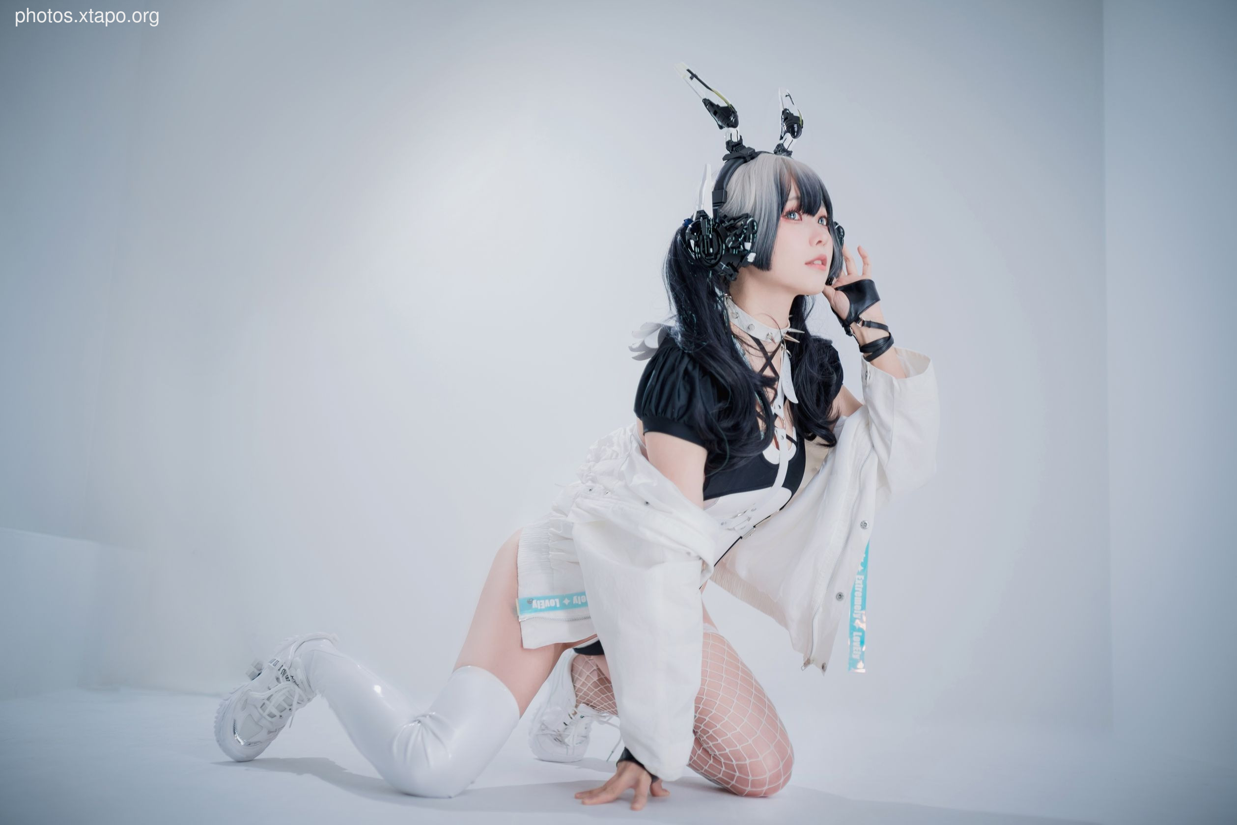 D- White cybergirl