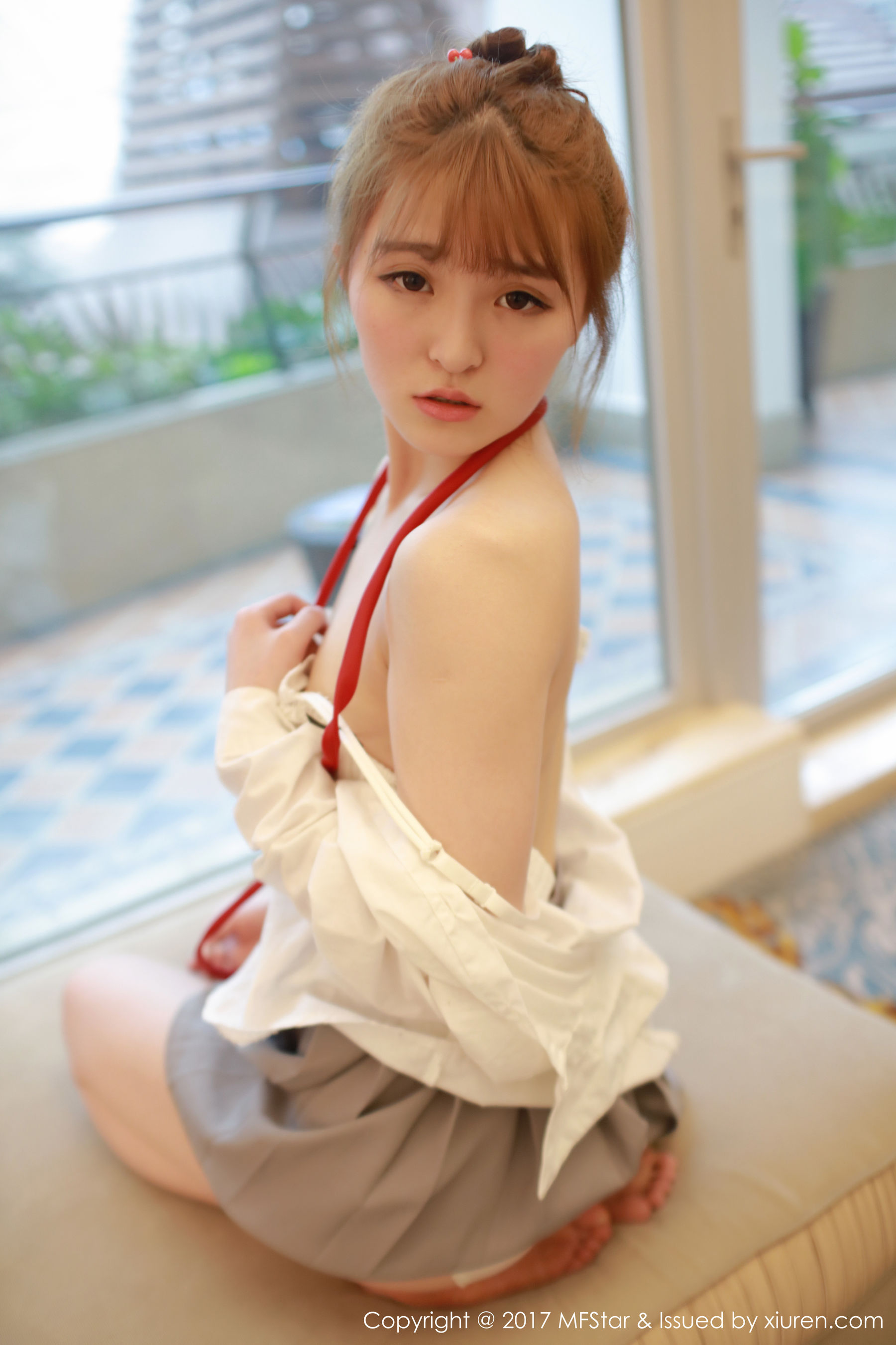 Yi Xiaoqi MOMO 