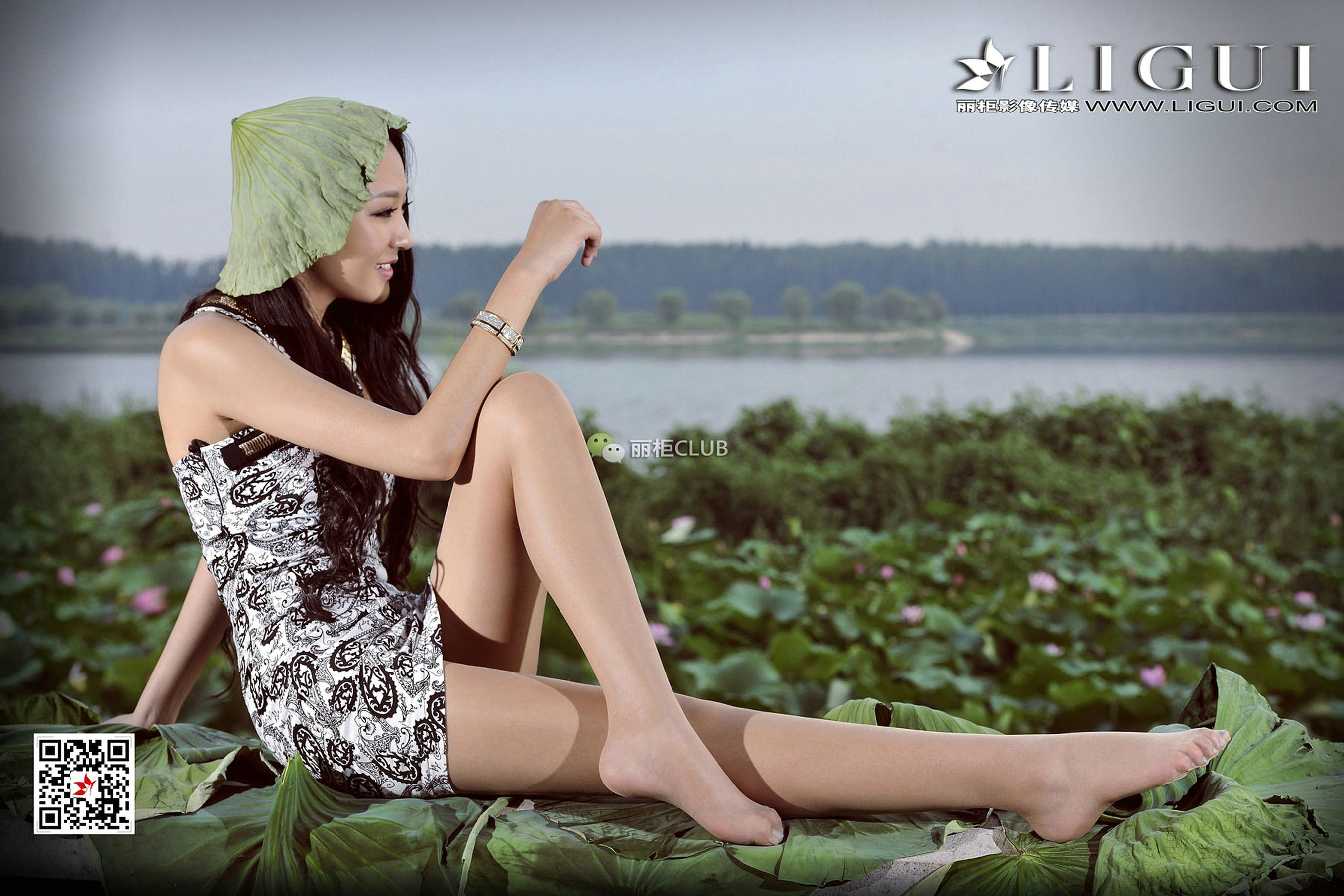 Model Leg Model AMILY Clothes SkirtSilk Foot Li Cabinel LIGUI