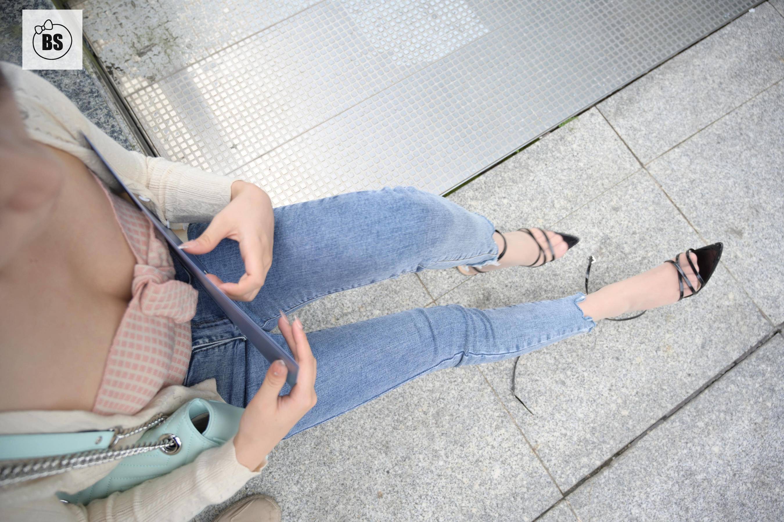 I want to think MX009 Mei West Bus Station Qiji Ji 4