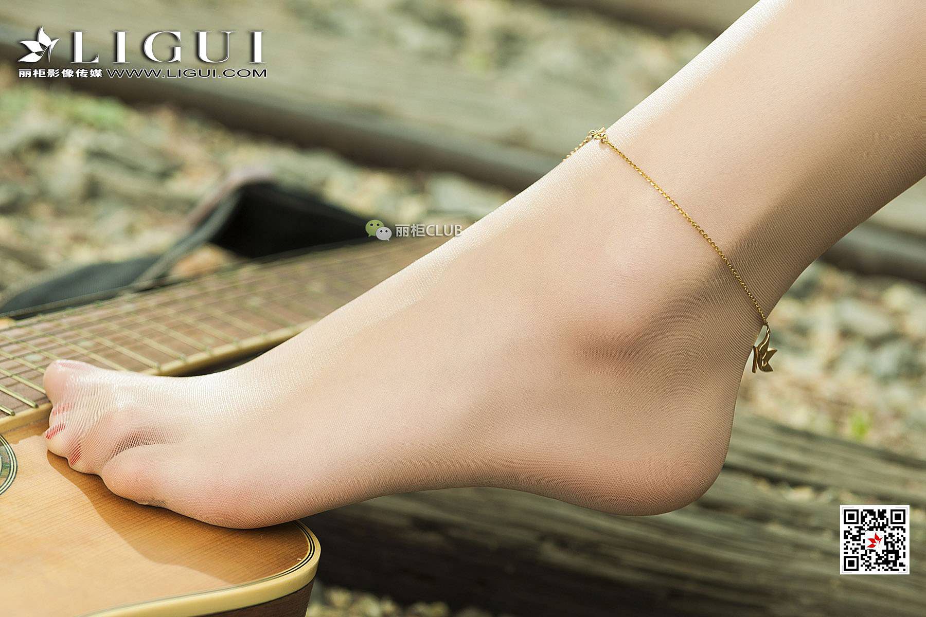 Leg Model Little Ge Literary Silk Foot Girl Ligui Beautiful legs silk foot