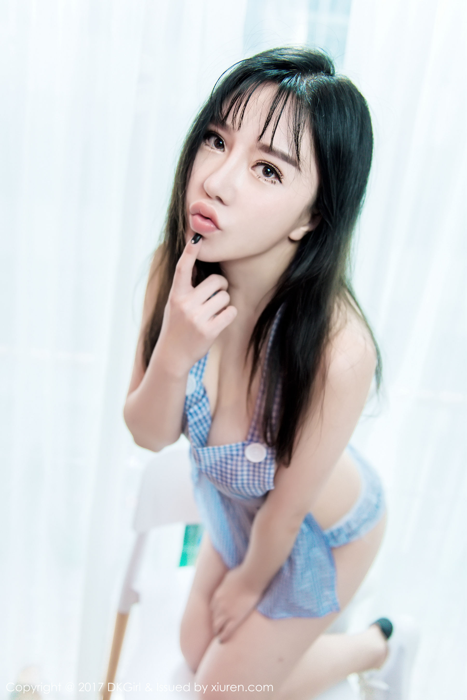 Han Enxi's Fascinating Big Breasts with A convex Royal Girl DKGIRL Vol.012