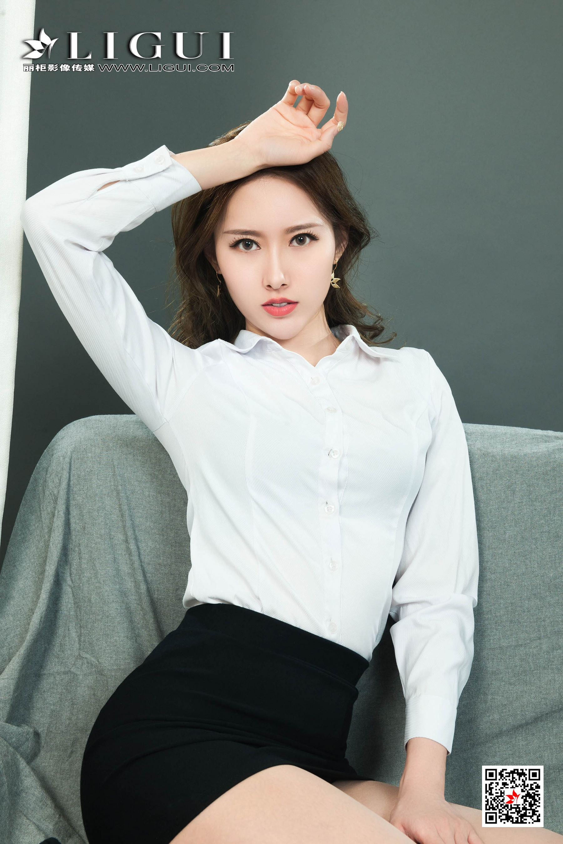 Li Cabinet Ligui Internet beauty Model Coco