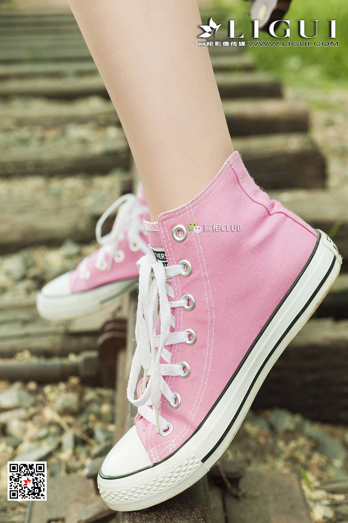 Leg Model Little Ge Literary Silk Foot Girl Ligui Beautiful legs silk foot