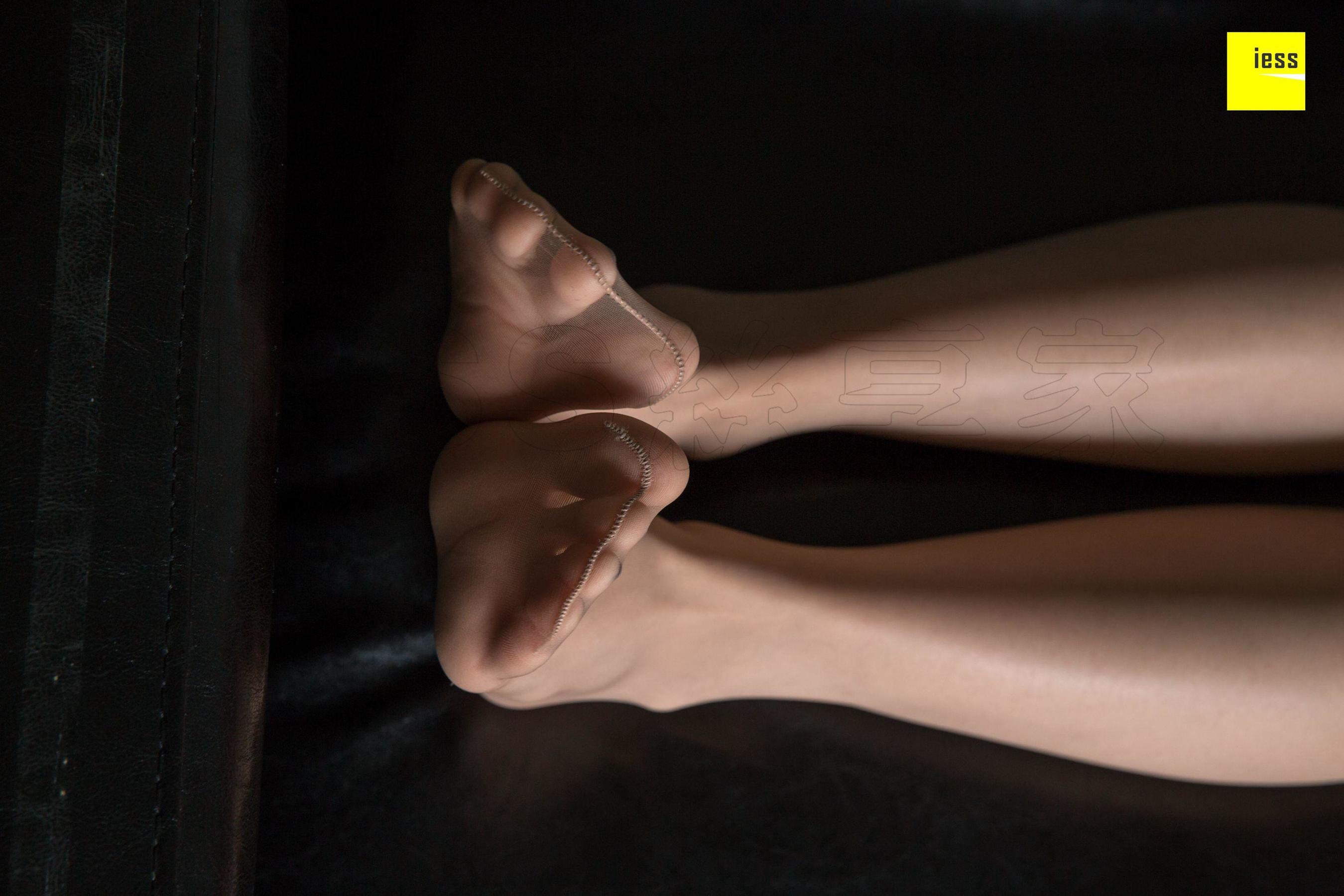 Spicy Mom Junjun The Performing Foot Foot of the Pork Mom Polying Different Thoughts to IESS Silk House 244