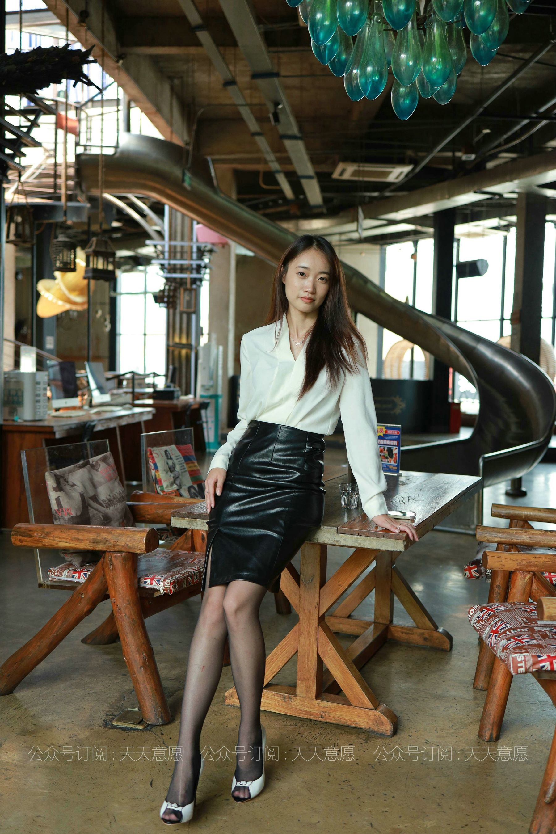 IESS Thoughts Fun Model: Xiaogao OL Black Rose